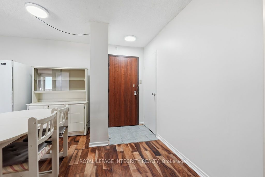 900 Dynes Road 2207 Property Photo 14