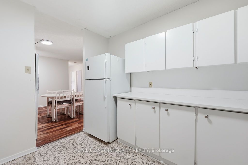900 Dynes Road 2207 Property Photo 19