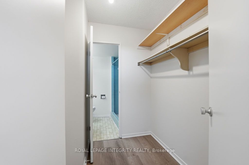 900 Dynes Road 2207 Property Photo 28