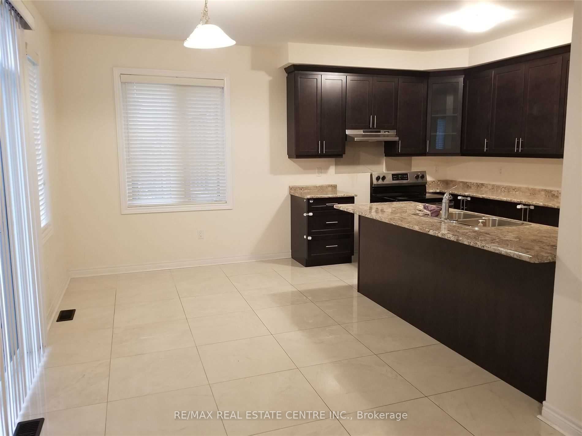 1154 Upper Thames Drive Property Photo 9