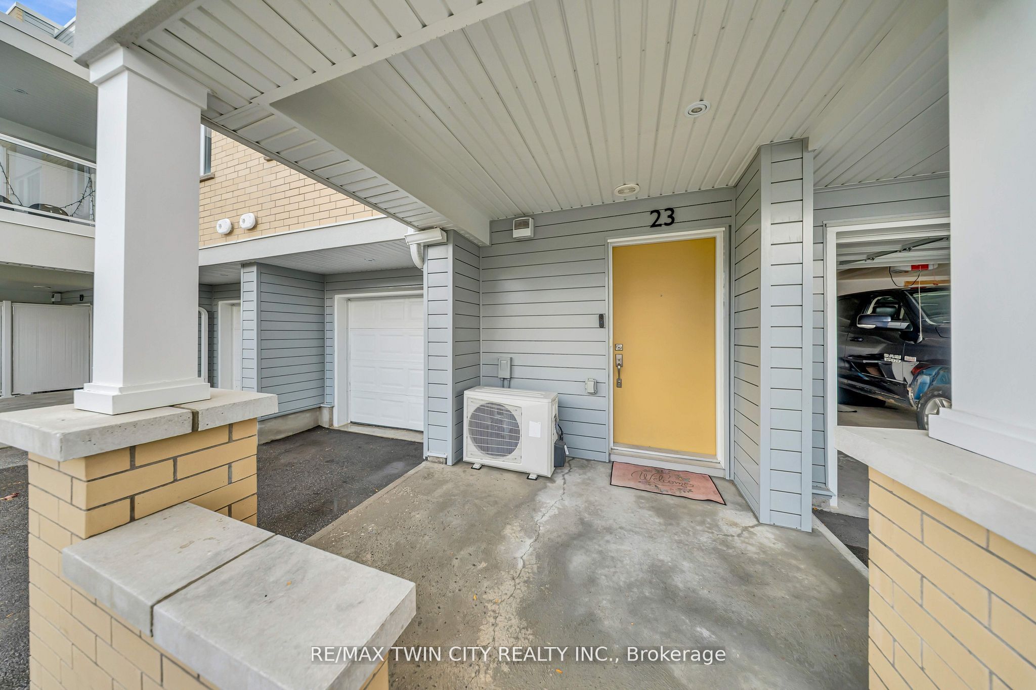 23 Valencia Avenue Property Photo 3