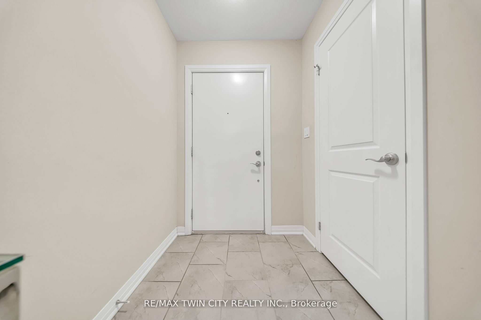 23 Valencia Avenue Property Photo 5