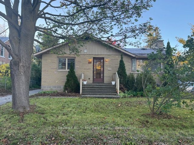 101 Colborne Street W Property Photo 3