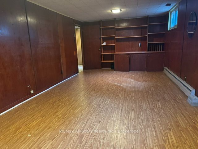 101 Colborne Street W Property Photo 11