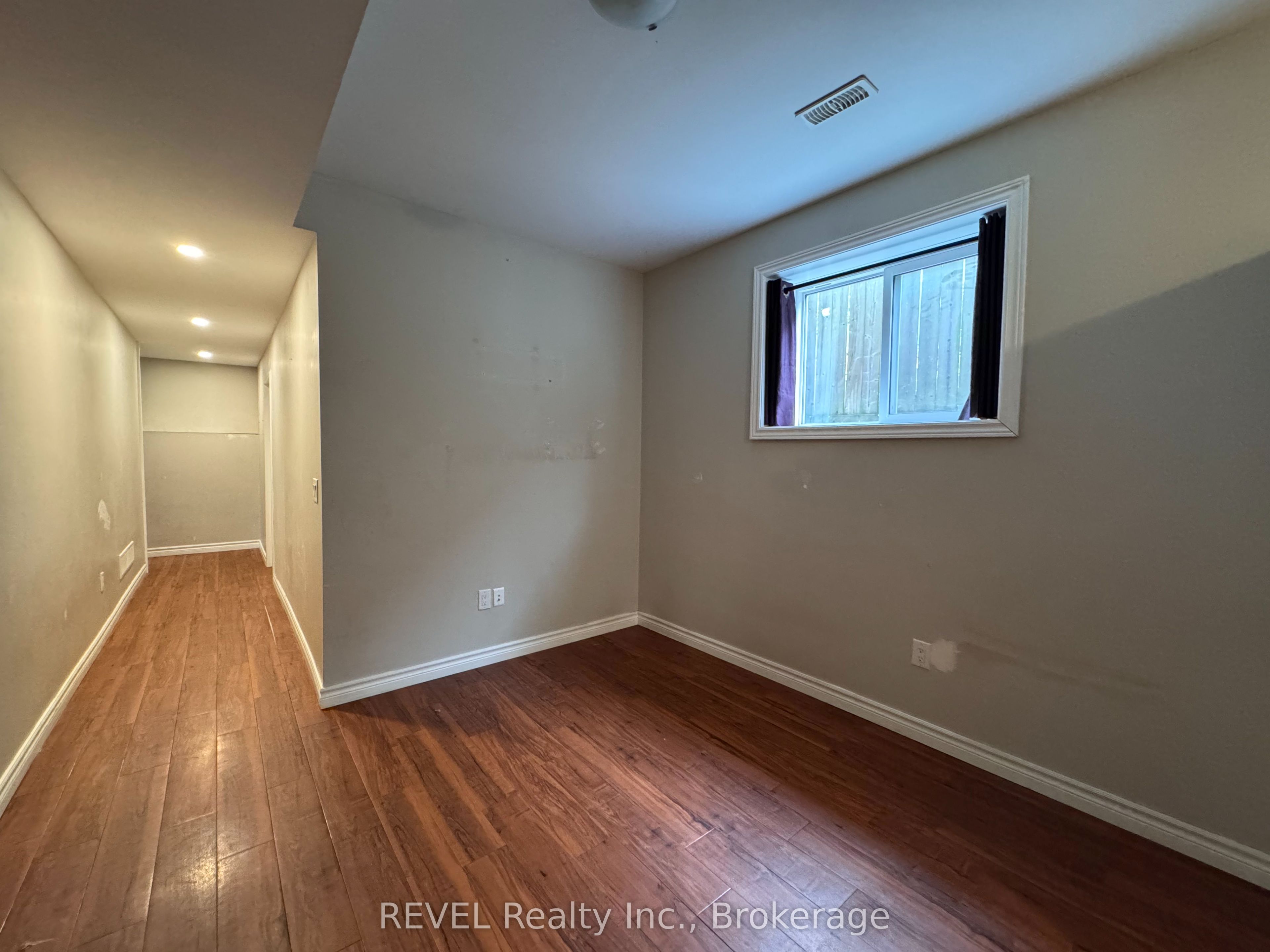 438 Mcalpine Avenue N Property Photo 5