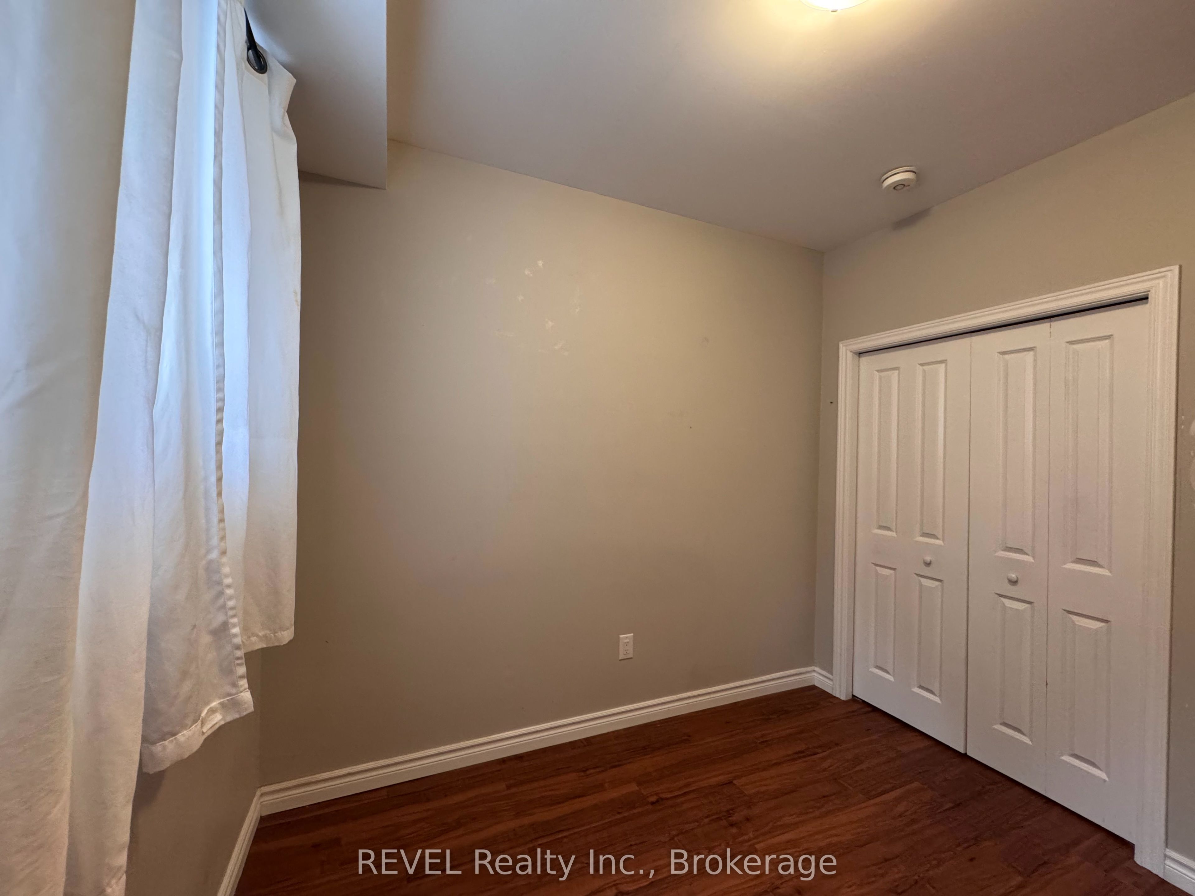 438 Mcalpine Avenue N Property Photo 9