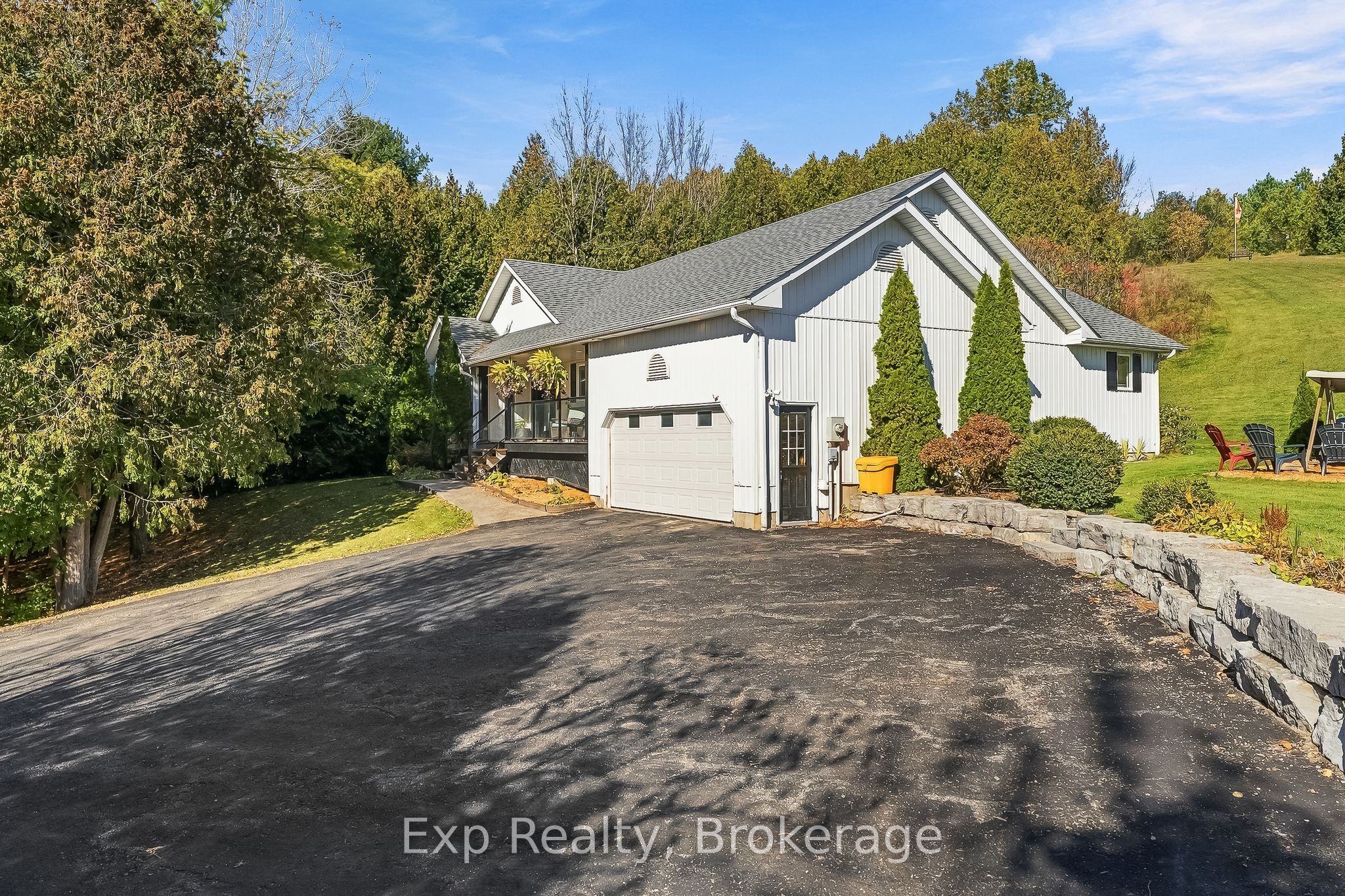 3835 Harwood Road Property Photo 6