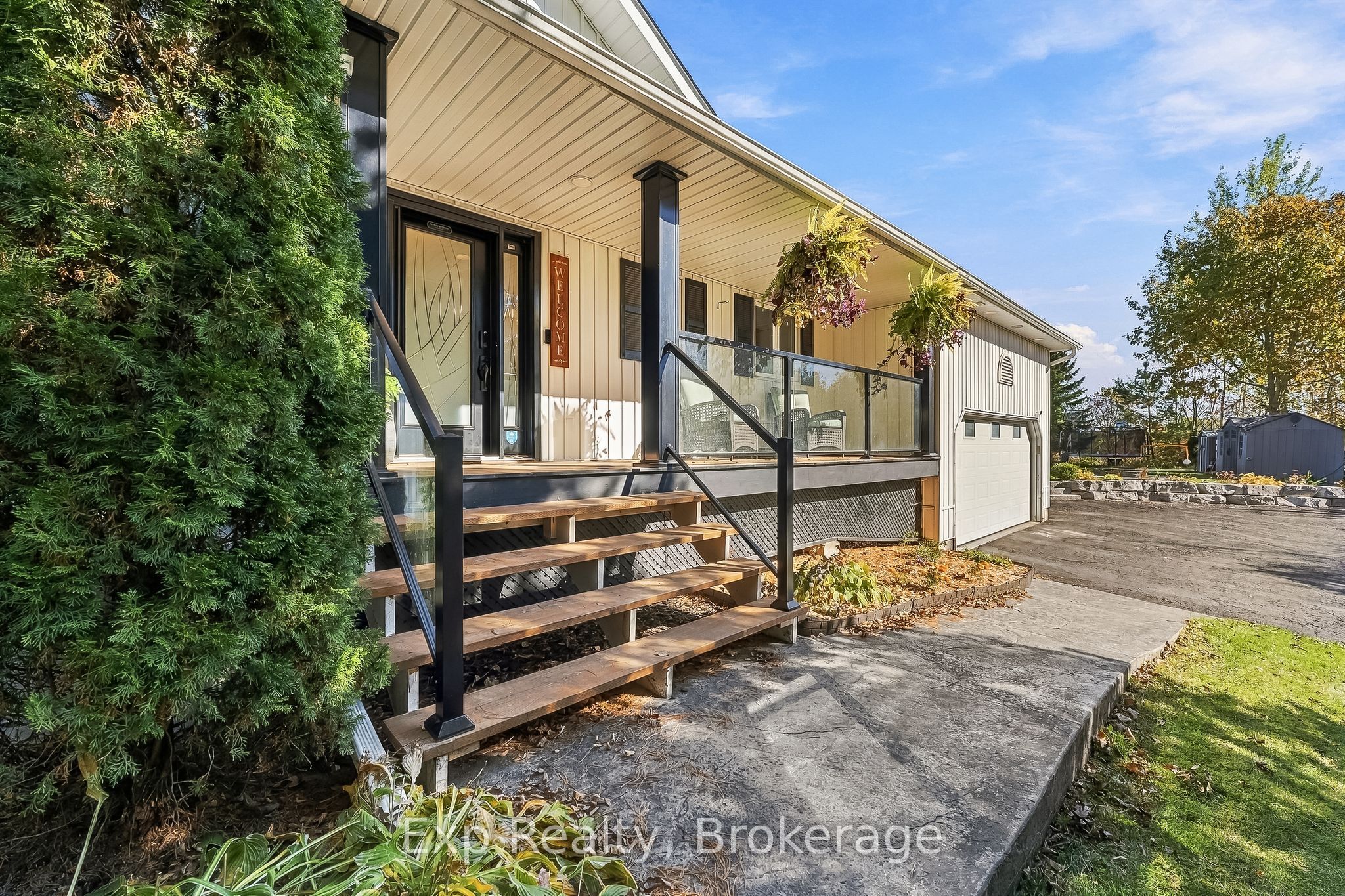 3835 Harwood Road Property Photo 7