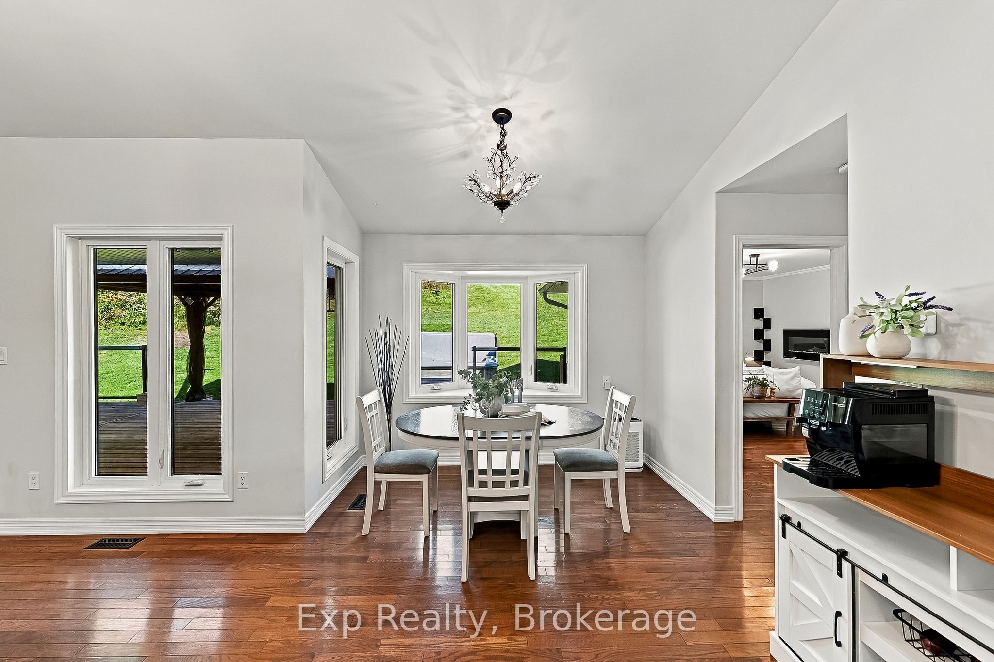 3835 Harwood Road Property Photo 13