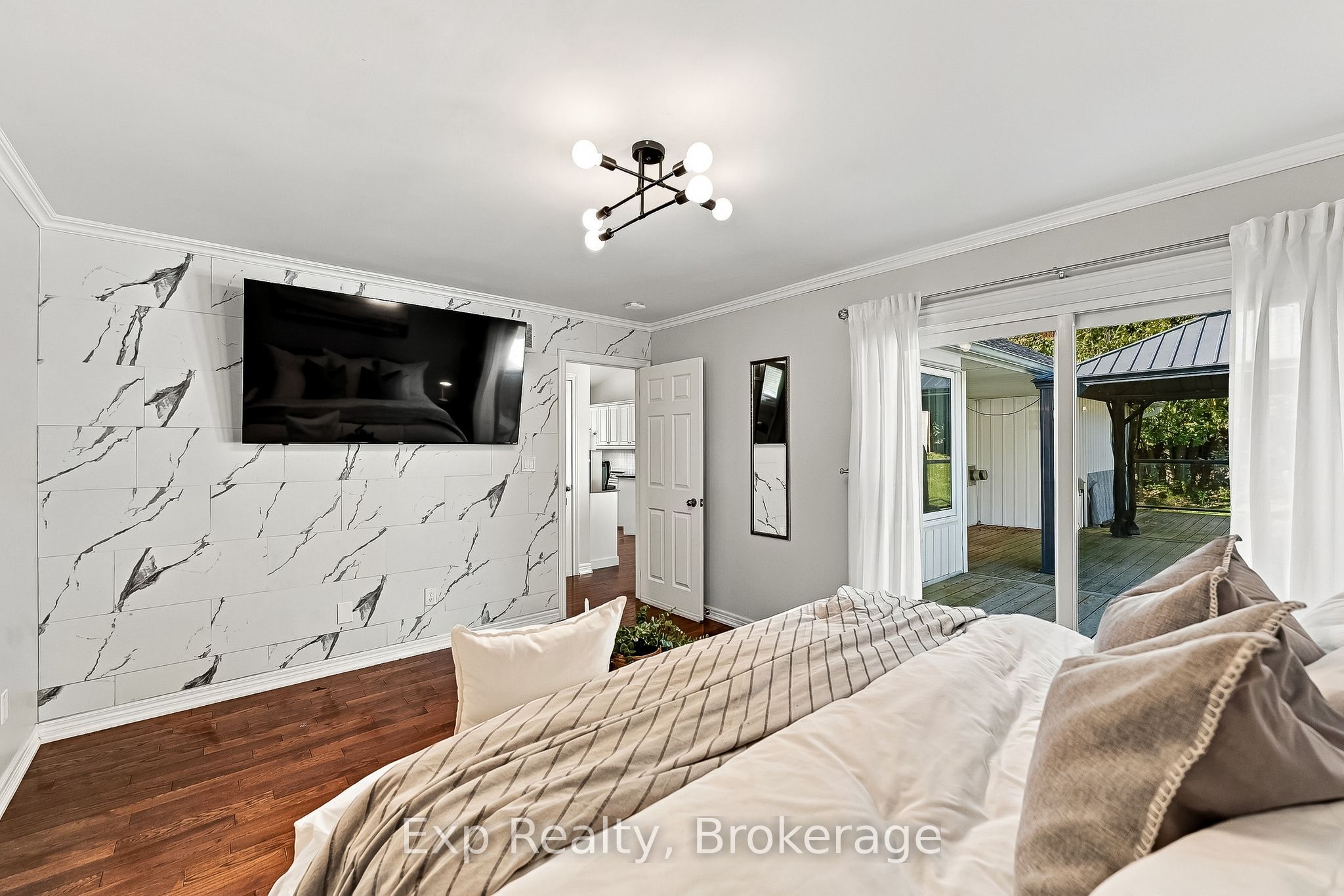 3835 Harwood Road Property Photo 18