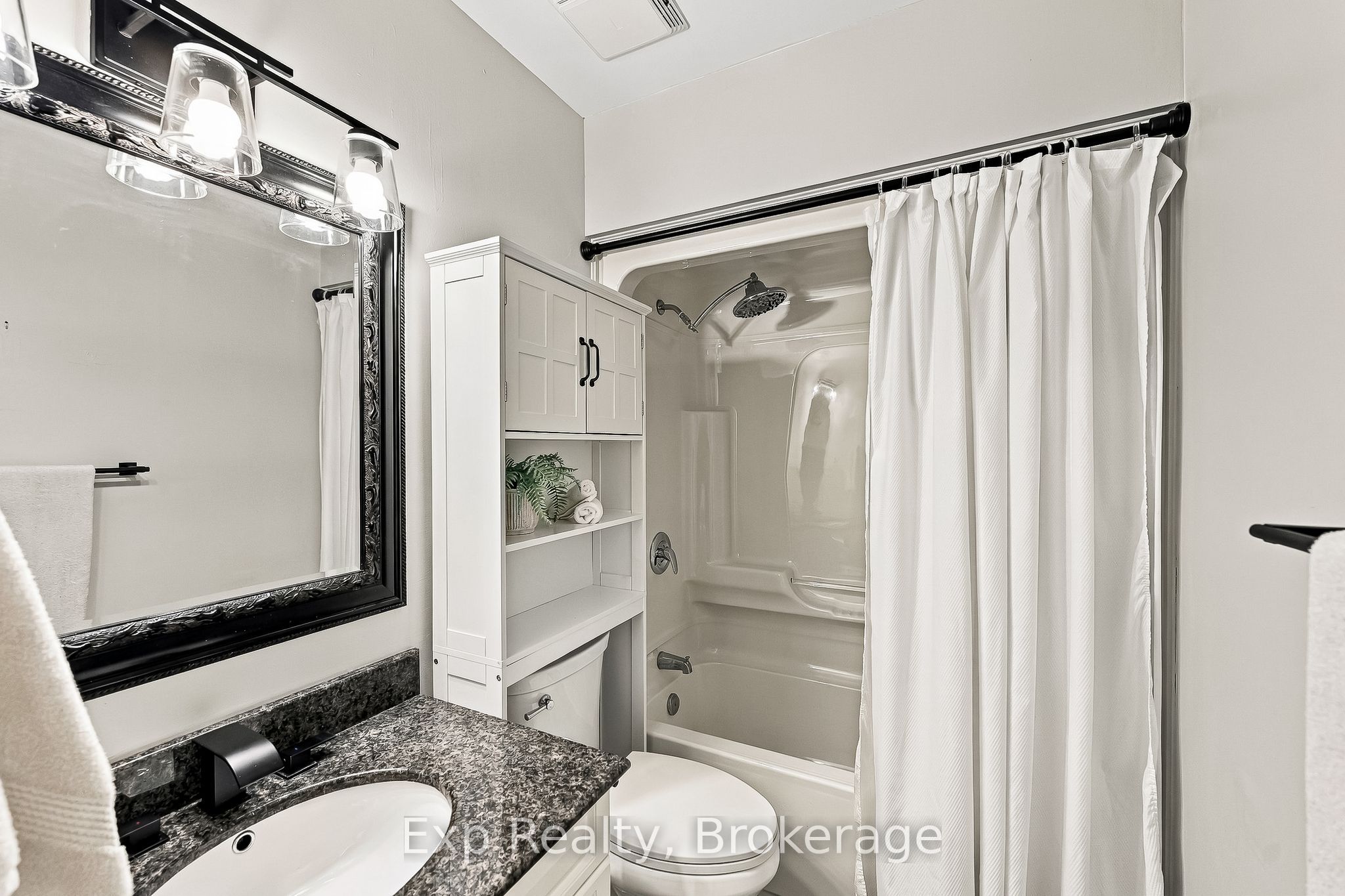 3835 Harwood Road Property Photo 23