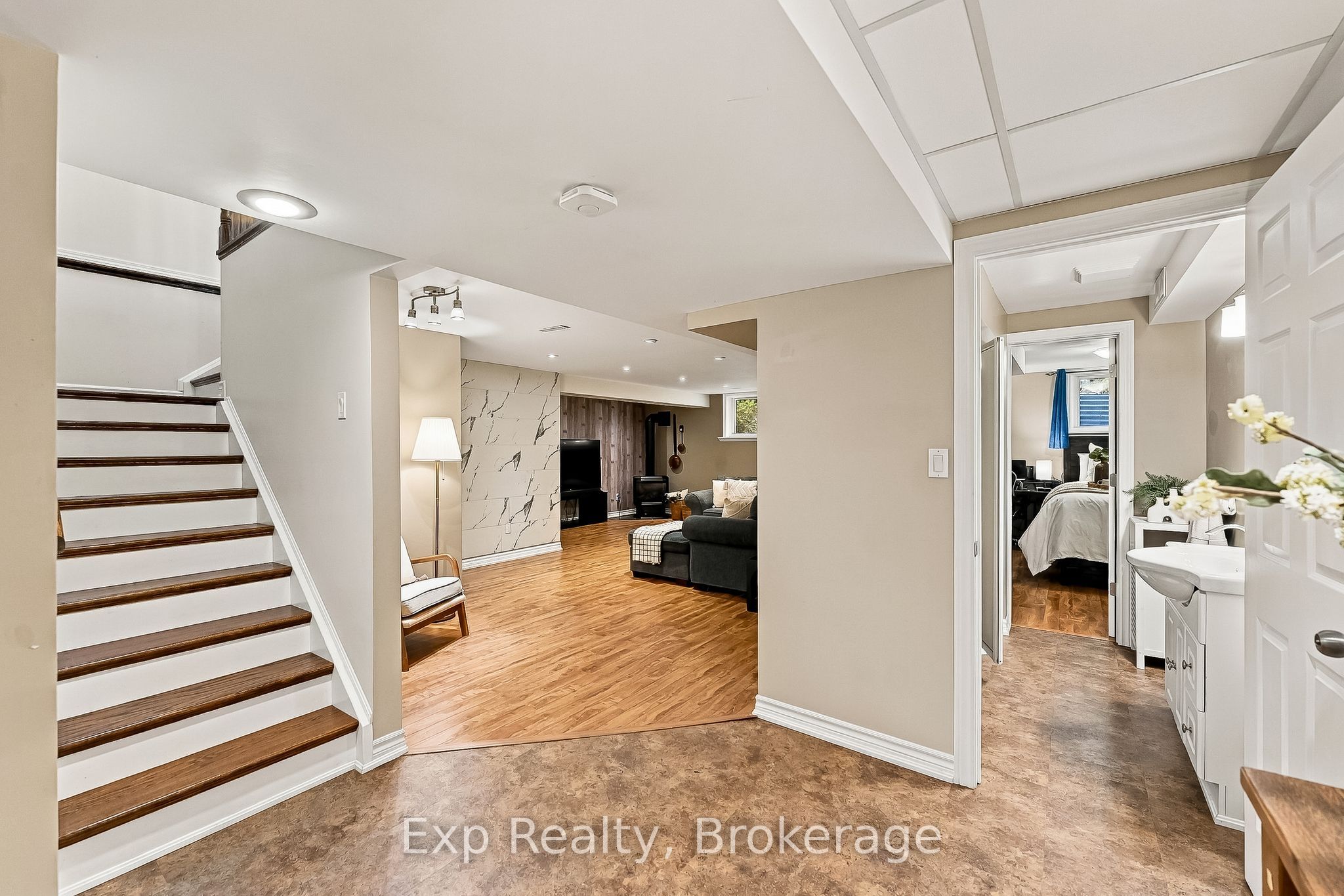 3835 Harwood Road Property Photo 27