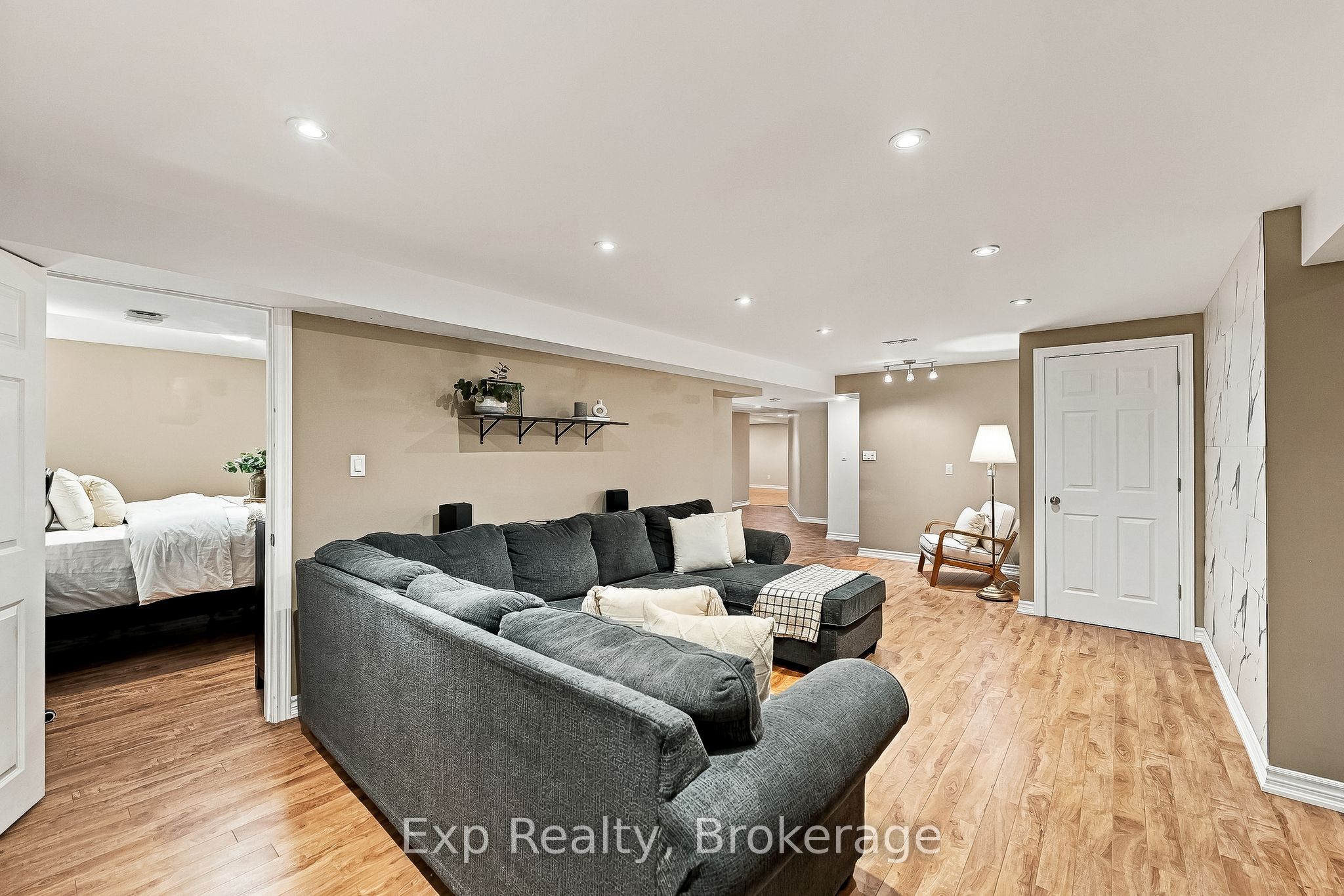 3835 Harwood Road Property Photo 29
