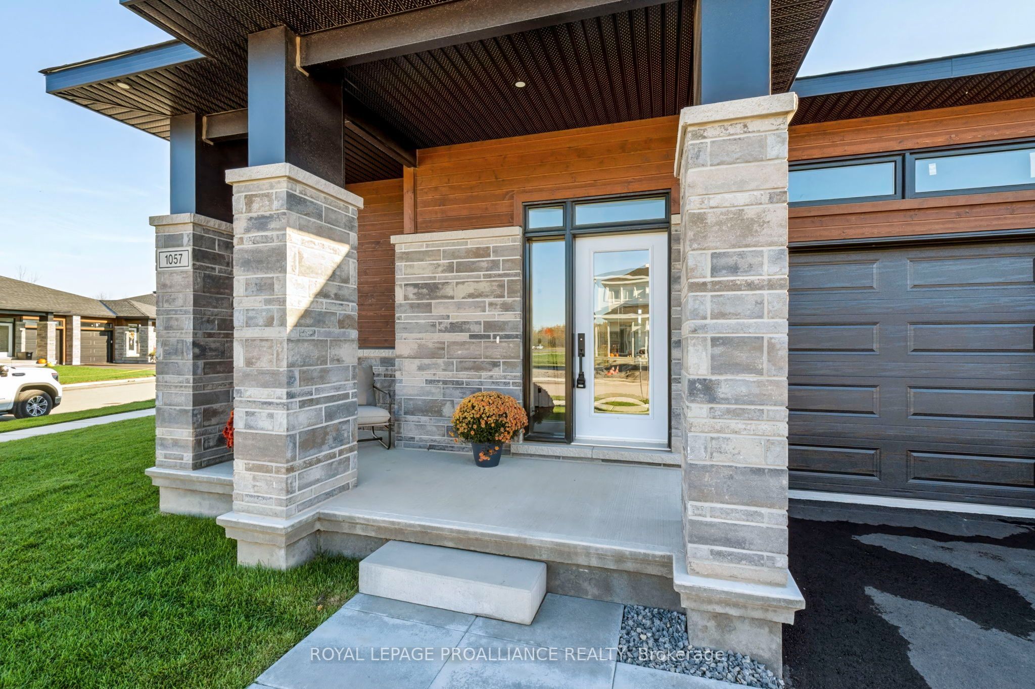 1057 Moore Street Property Photo 4