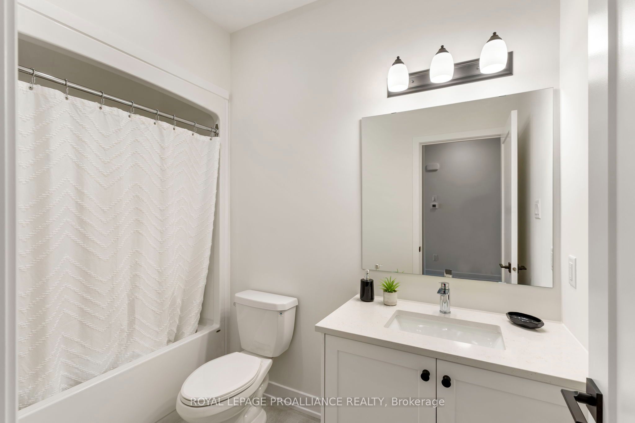 1057 Moore Street Property Photo 10