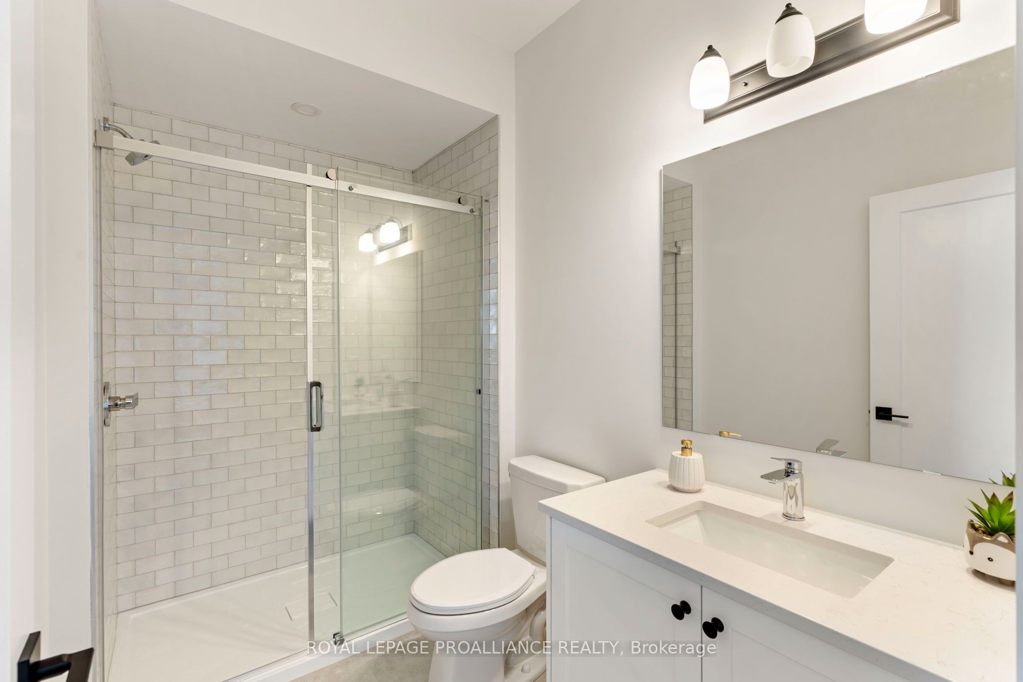 1057 Moore Street Property Photo 15