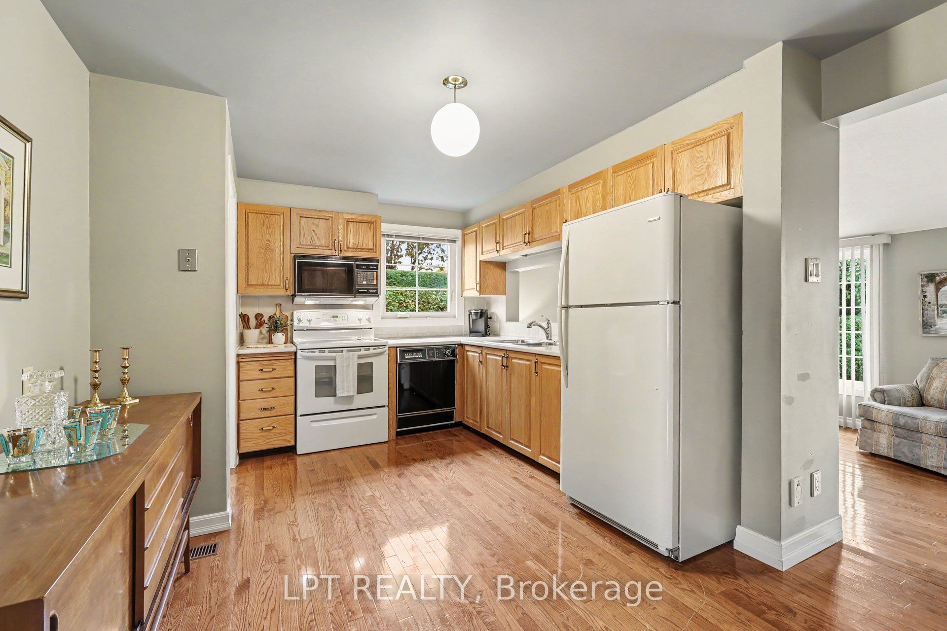28 Meadow Glade Gardens Property Photo 14