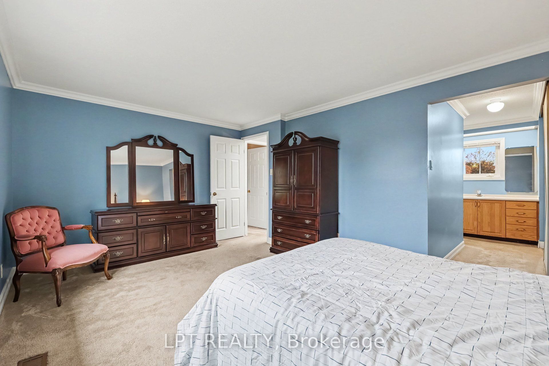 28 Meadow Glade Gardens Property Photo 28