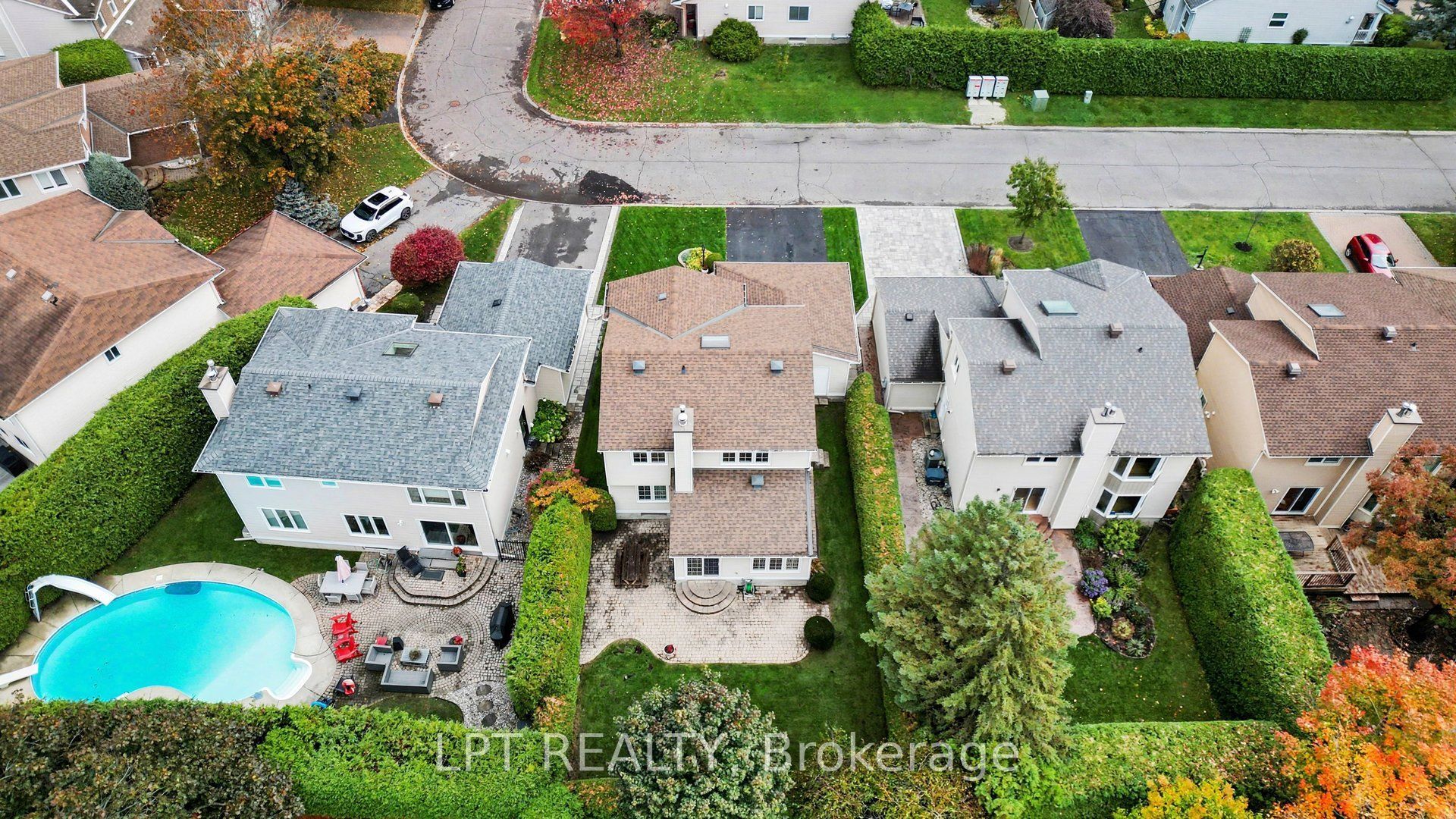 28 Meadow Glade Gardens Property Photo 35