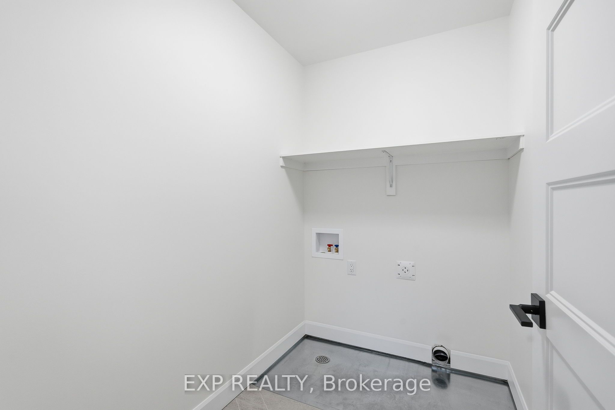144 Elizabeth Street Property Photo 12