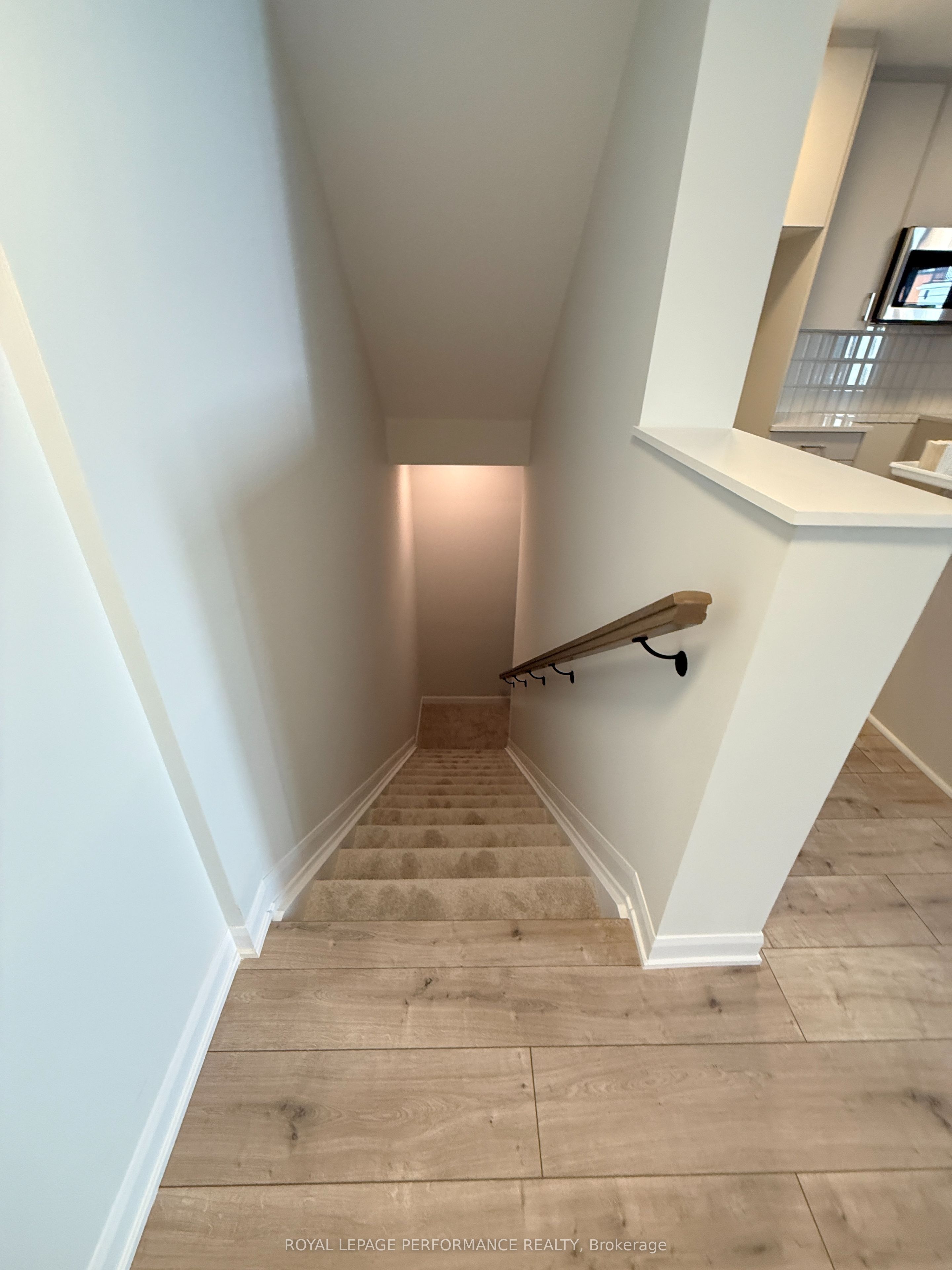 1001 Glenroy Gilbert Drive 9 Property Photo 14