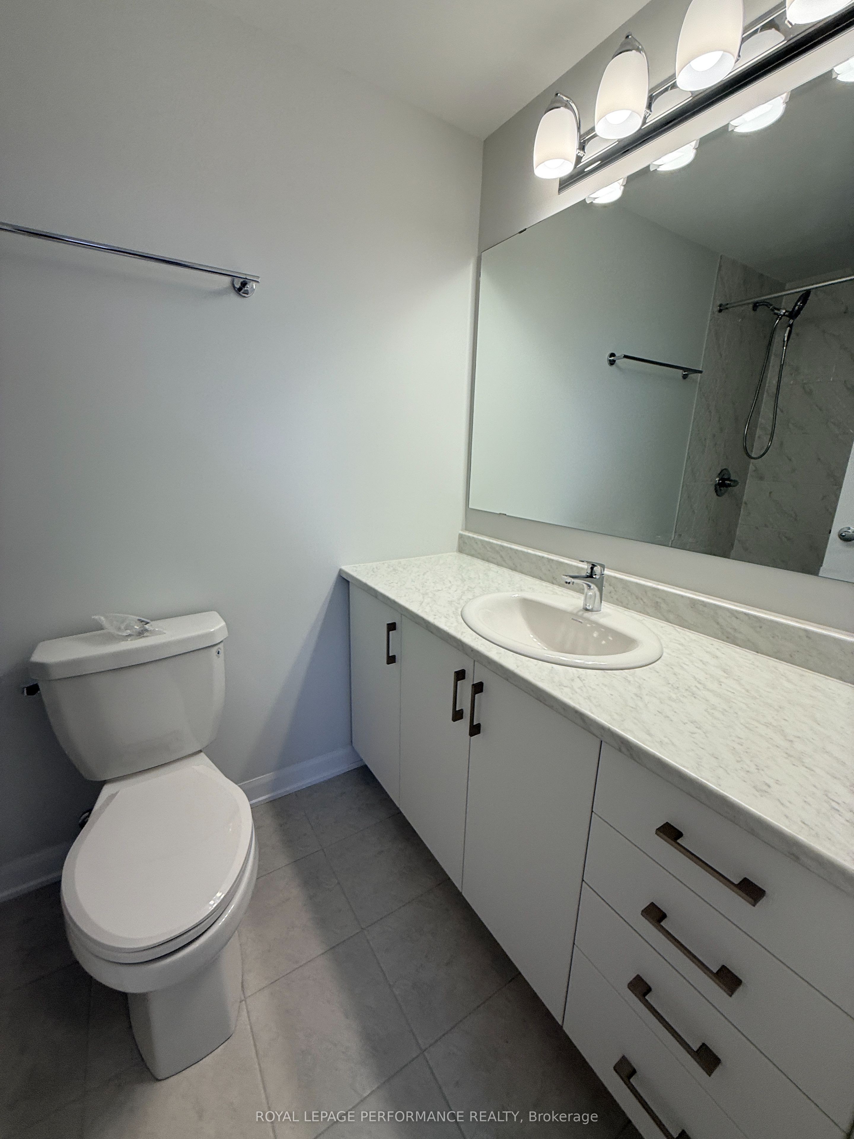 1001 Glenroy Gilbert Drive 9 Property Photo 22