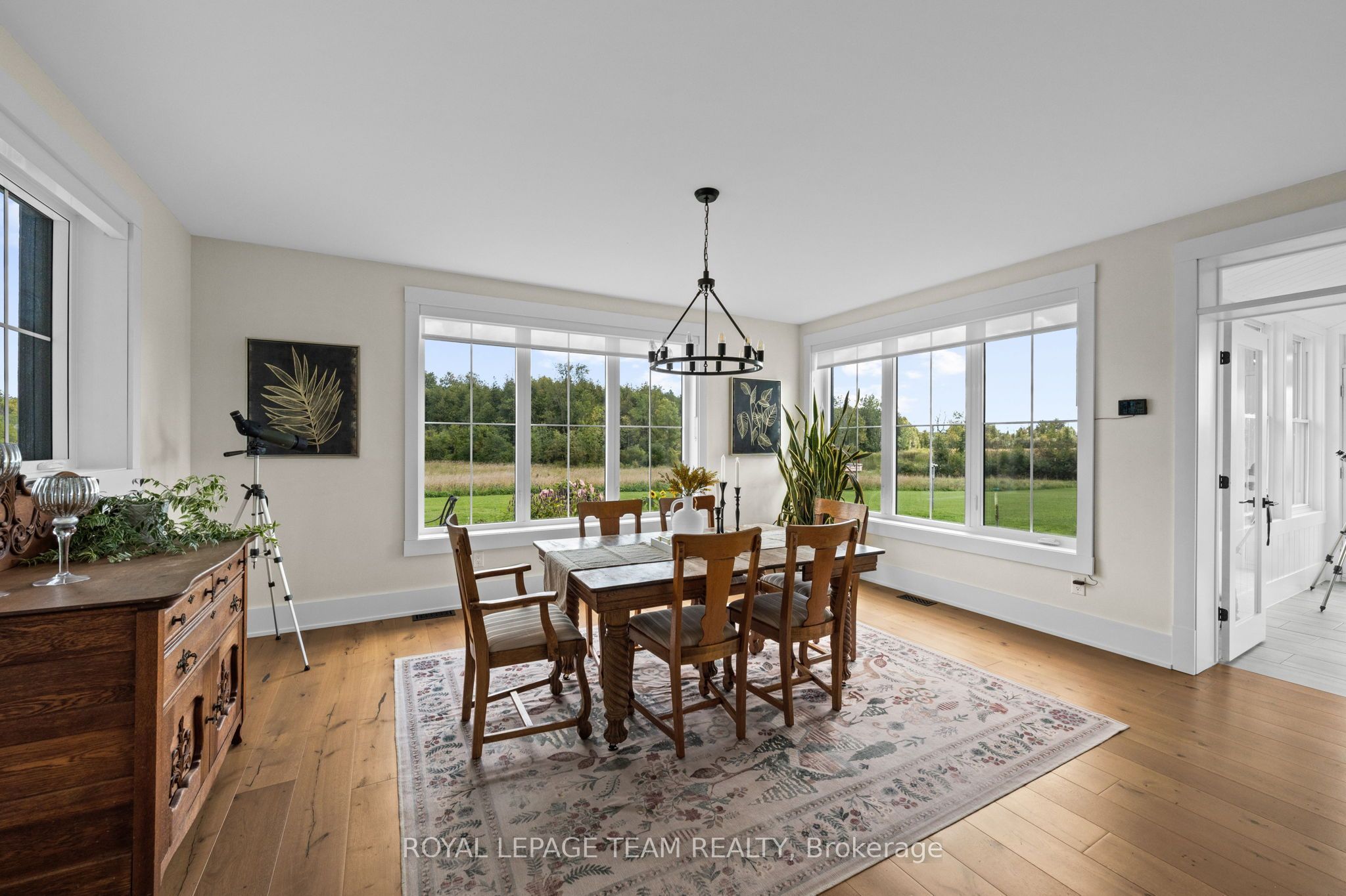 7385 Bank Street Property Photo 10