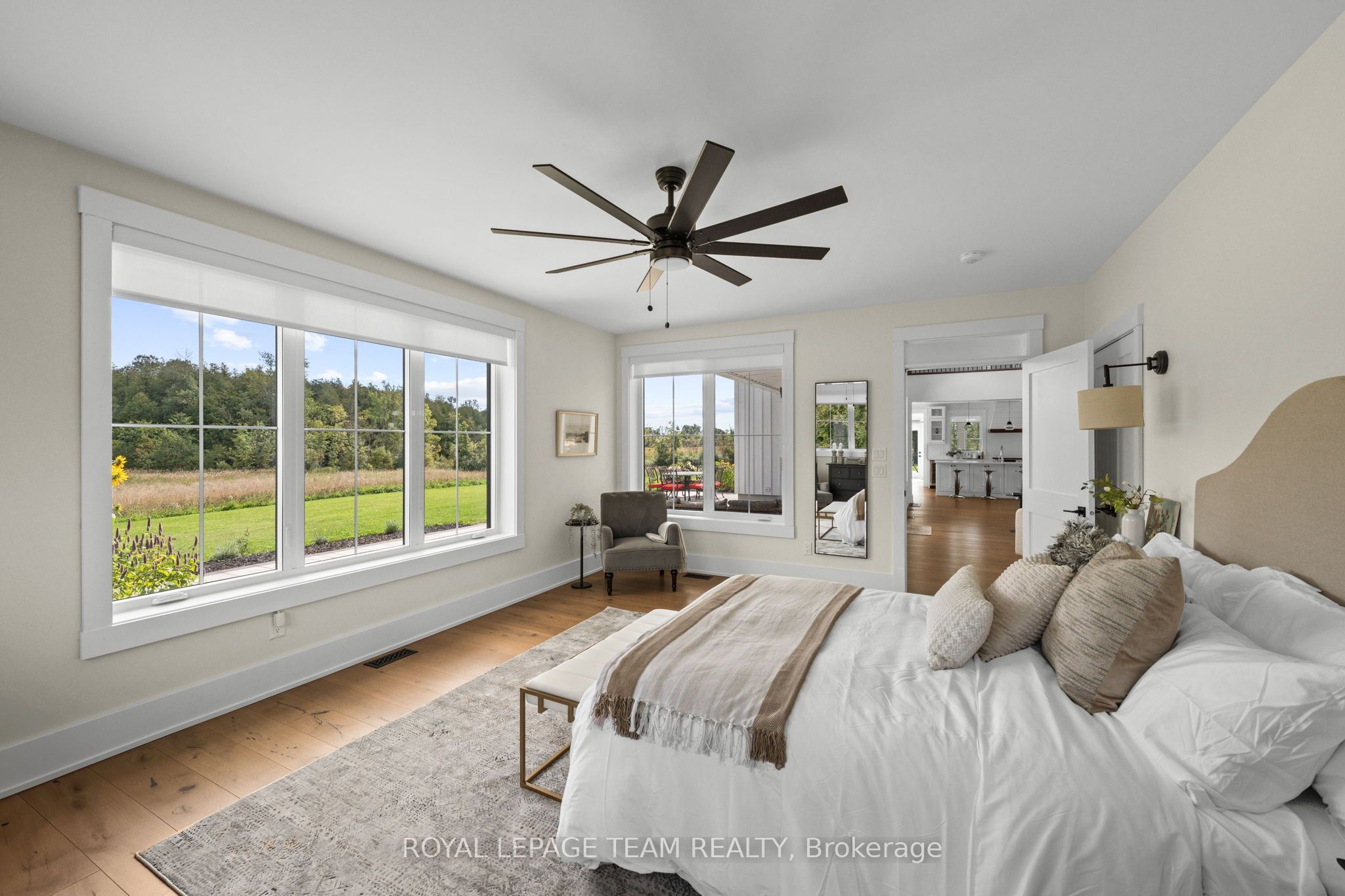 7385 Bank Street Property Photo 14
