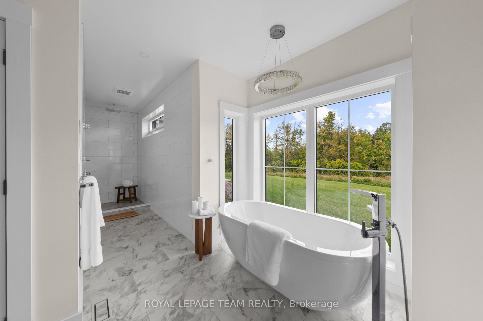 7385 Bank Street Property Photo 16