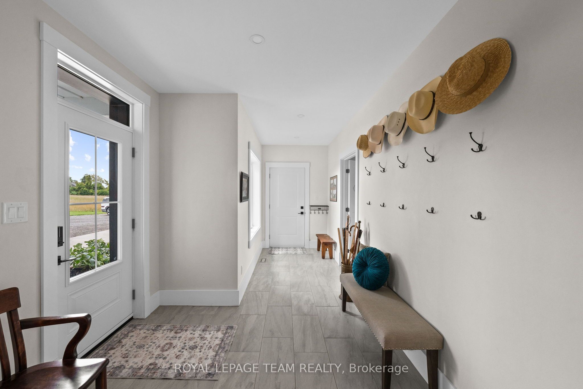 7385 Bank Street Property Photo 17