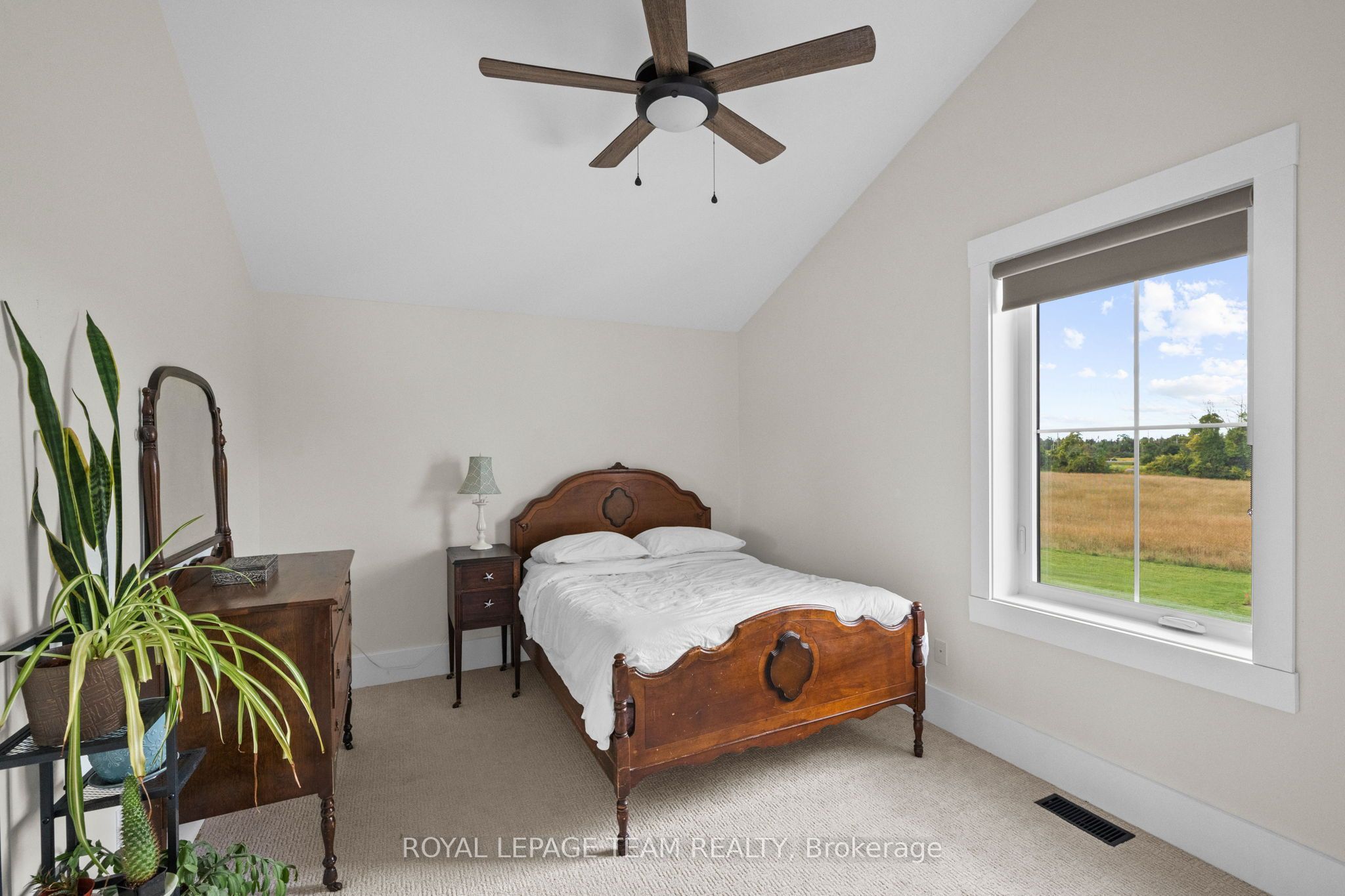 7385 Bank Street Property Photo 28
