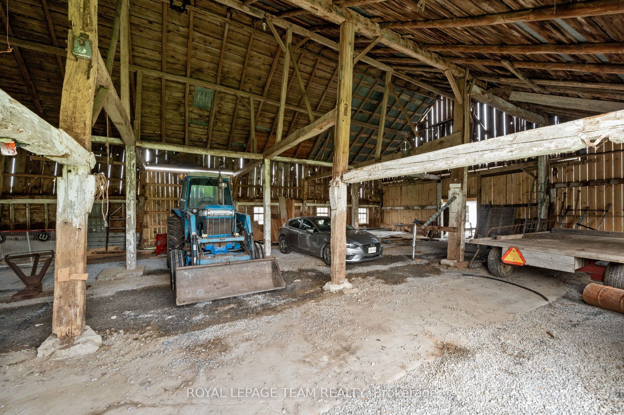 7385 Bank Street Property Photo 45