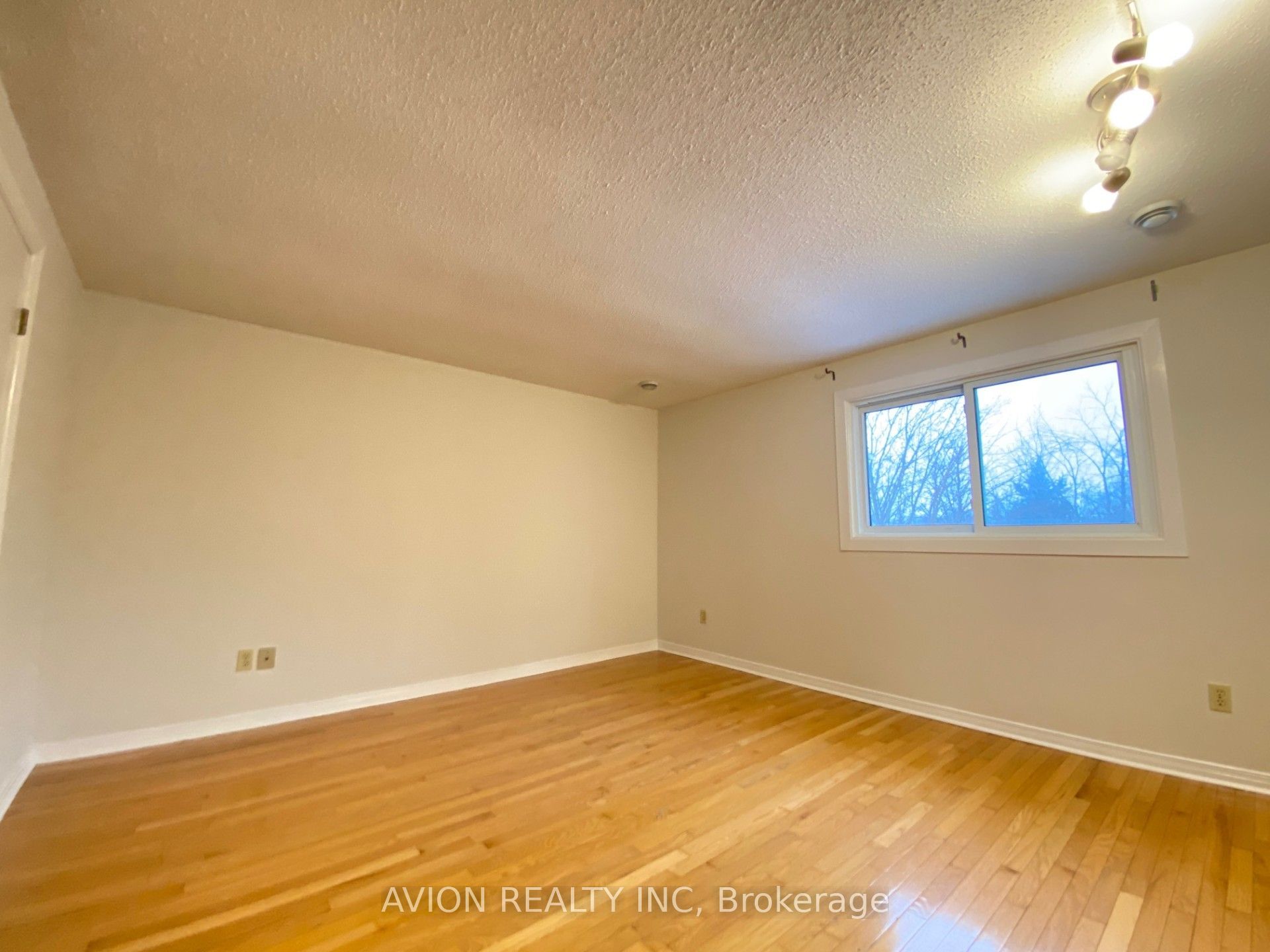 1786 Attawandaron Road 36 Property Photo 7
