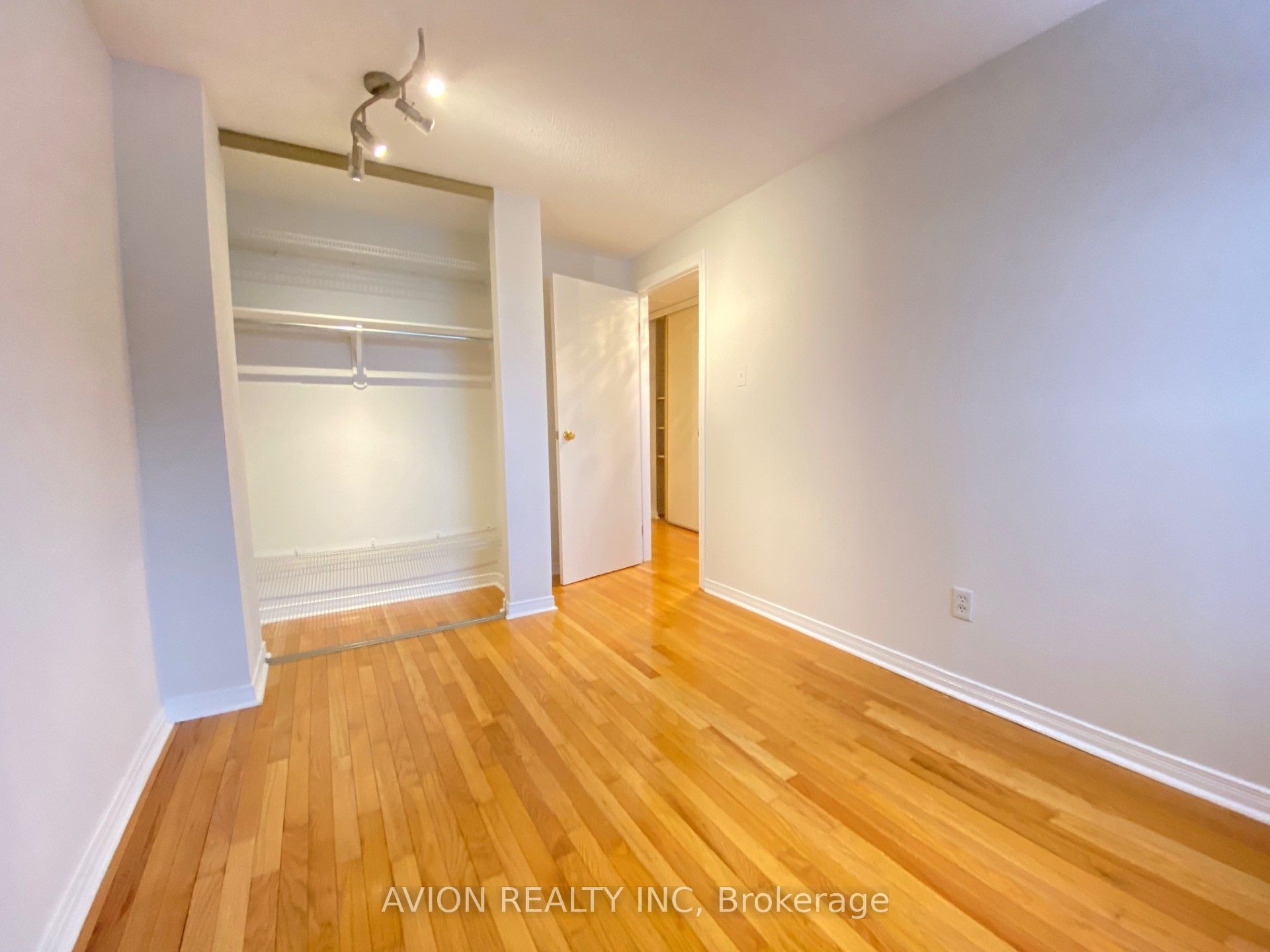 1786 Attawandaron Road 36 Property Photo 10