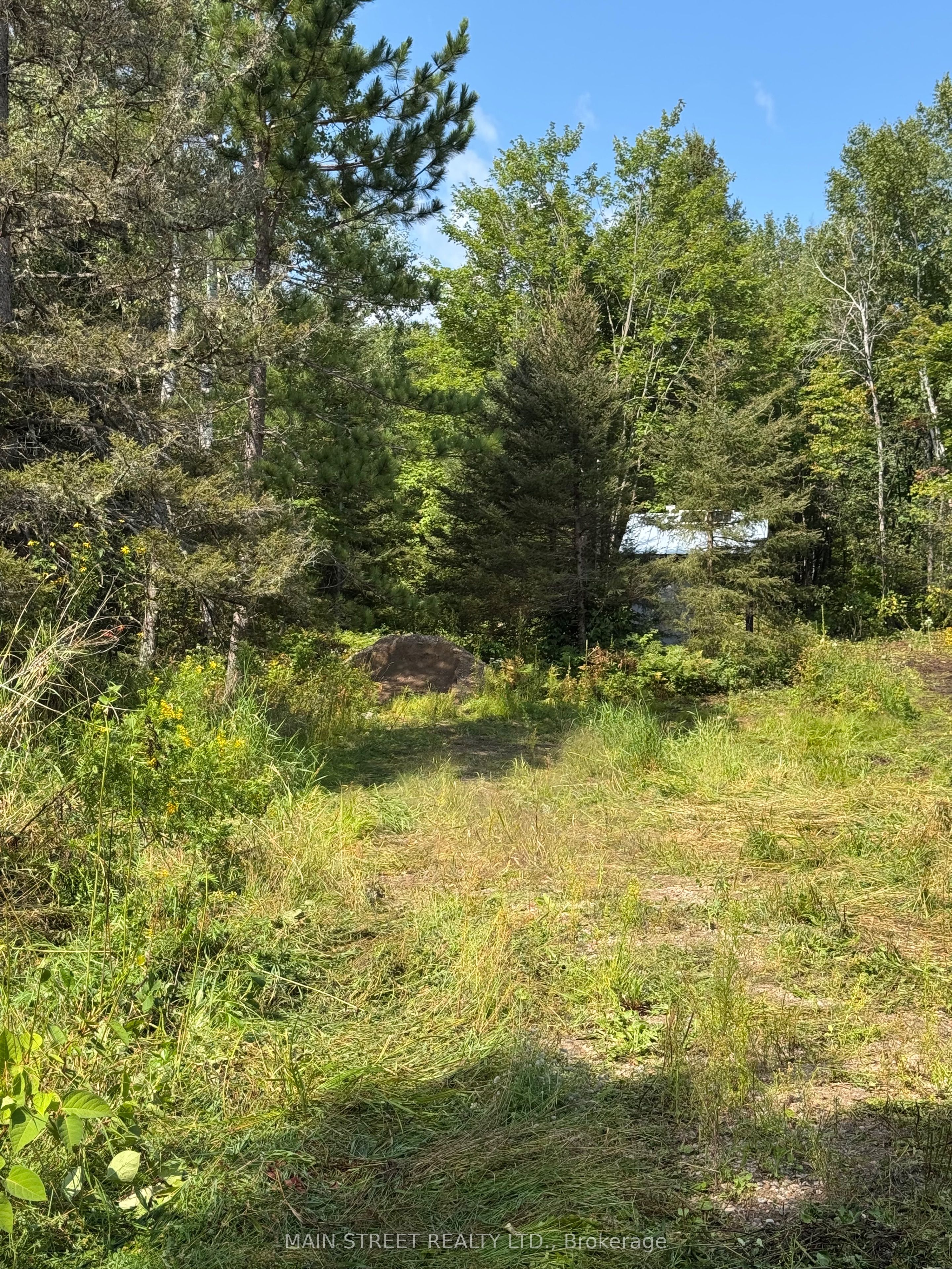 2591 Papineau Road Property Photo 10