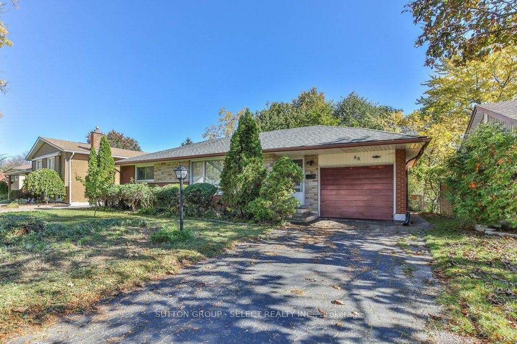 88 Ebury Crescent Property Photo 1