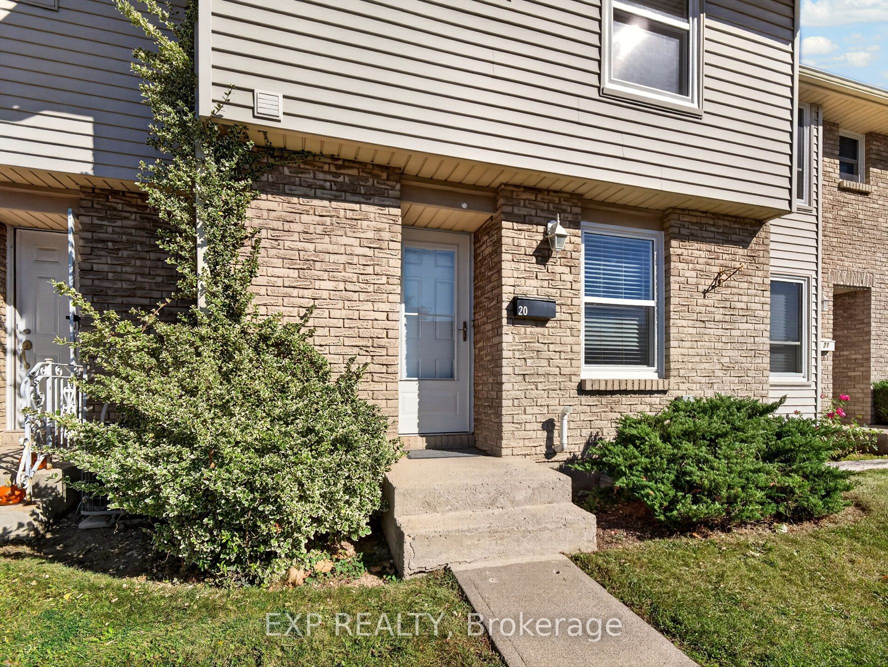 242 Lakeport Road 20 Property Photo 2