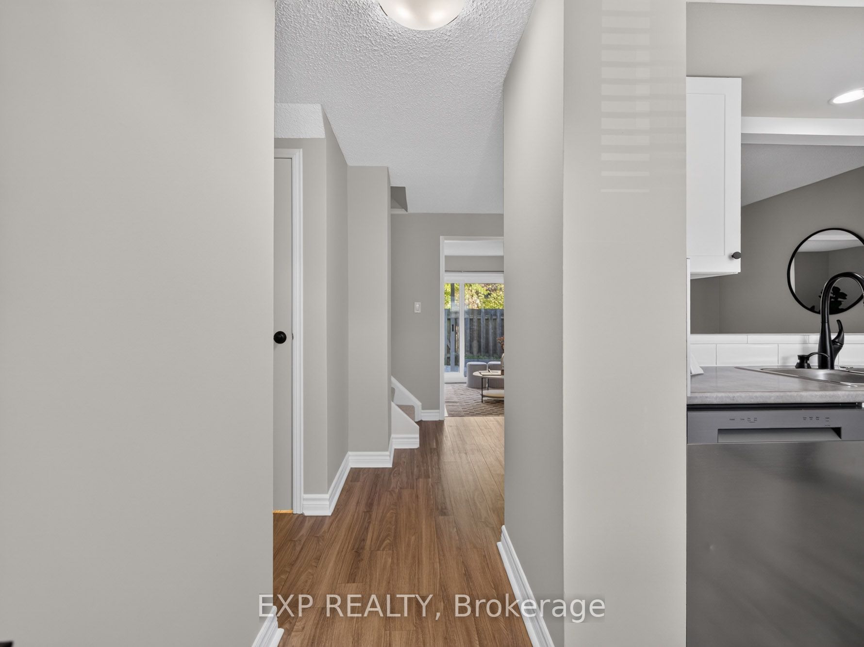 242 Lakeport Road 20 Property Photo 3