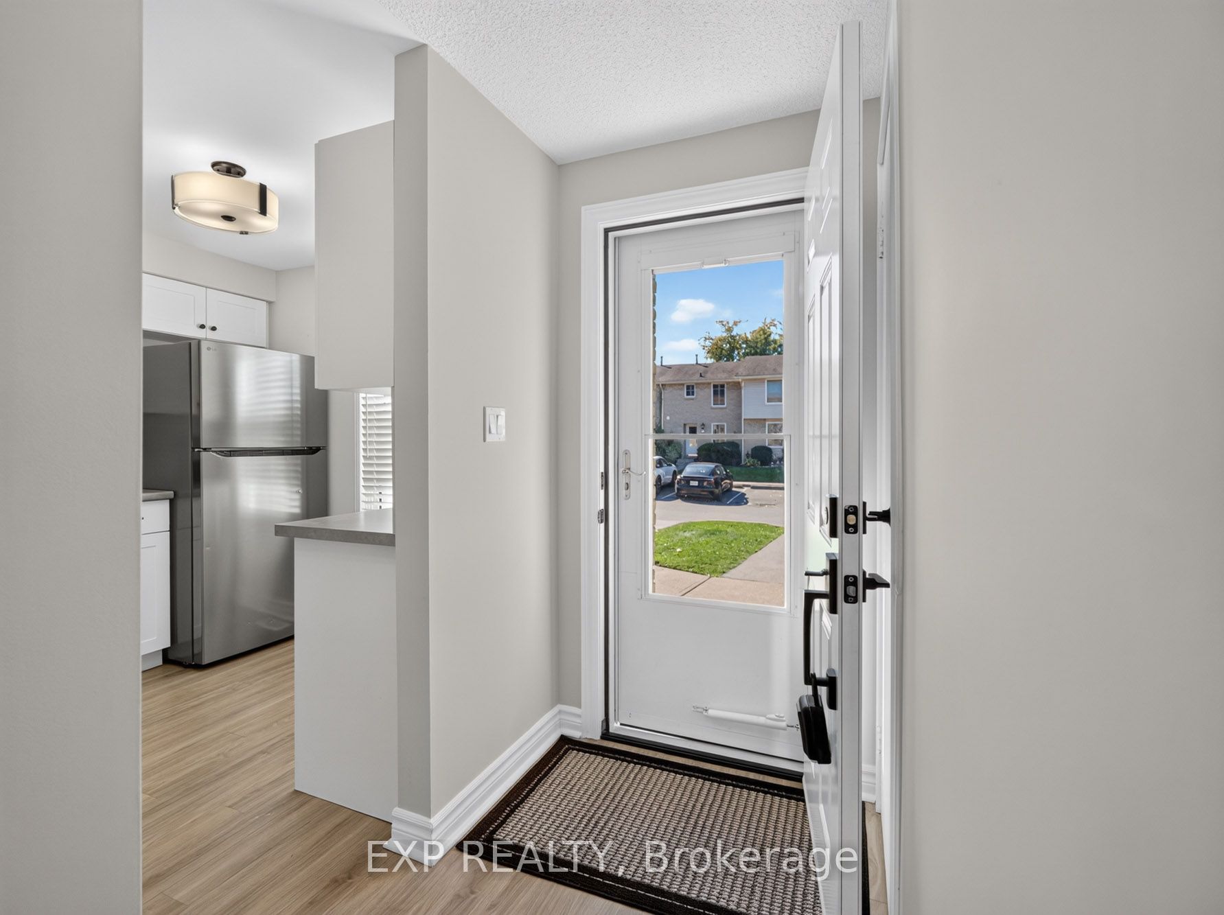 242 Lakeport Road 20 Property Photo 4