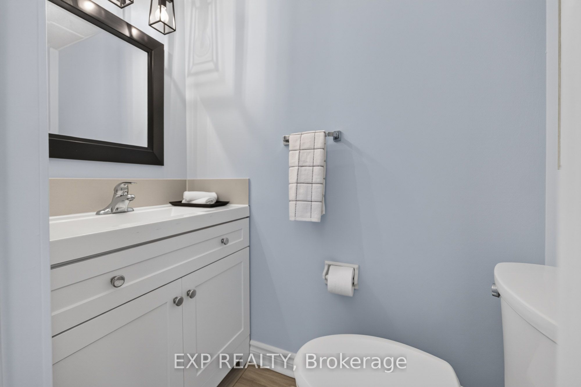 242 Lakeport Road 20 Property Photo 15