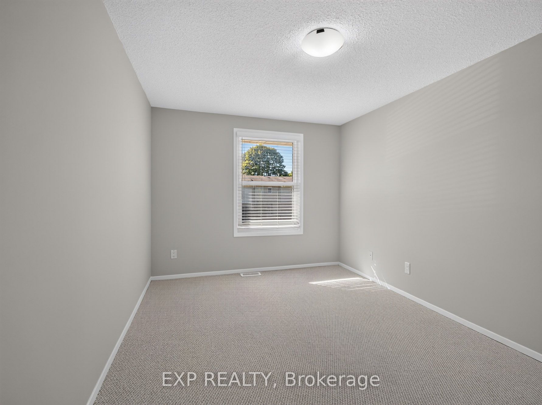 242 Lakeport Road 20 Property Photo 17