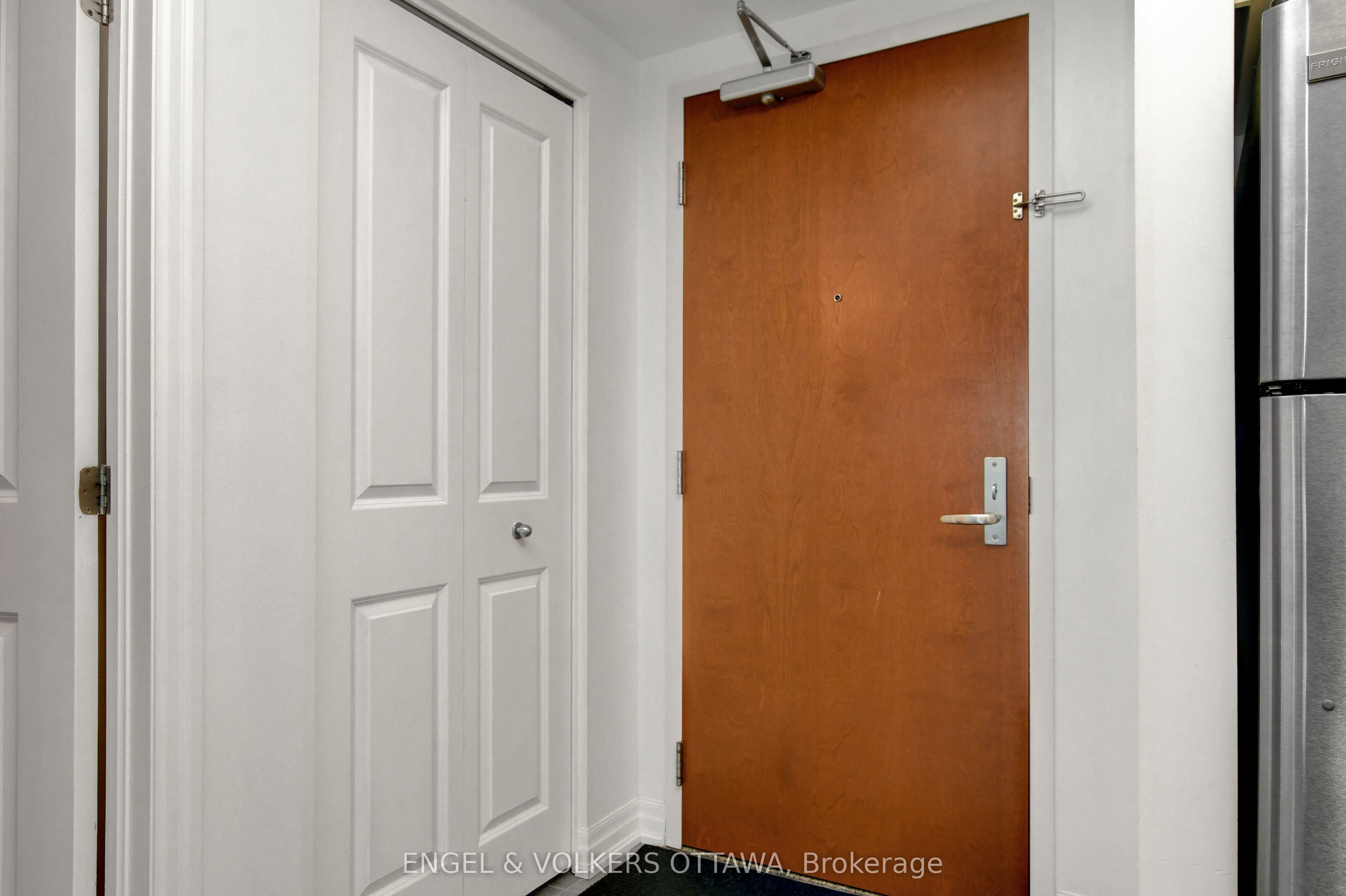 242 Rideau Street 1305 Property Photo 4