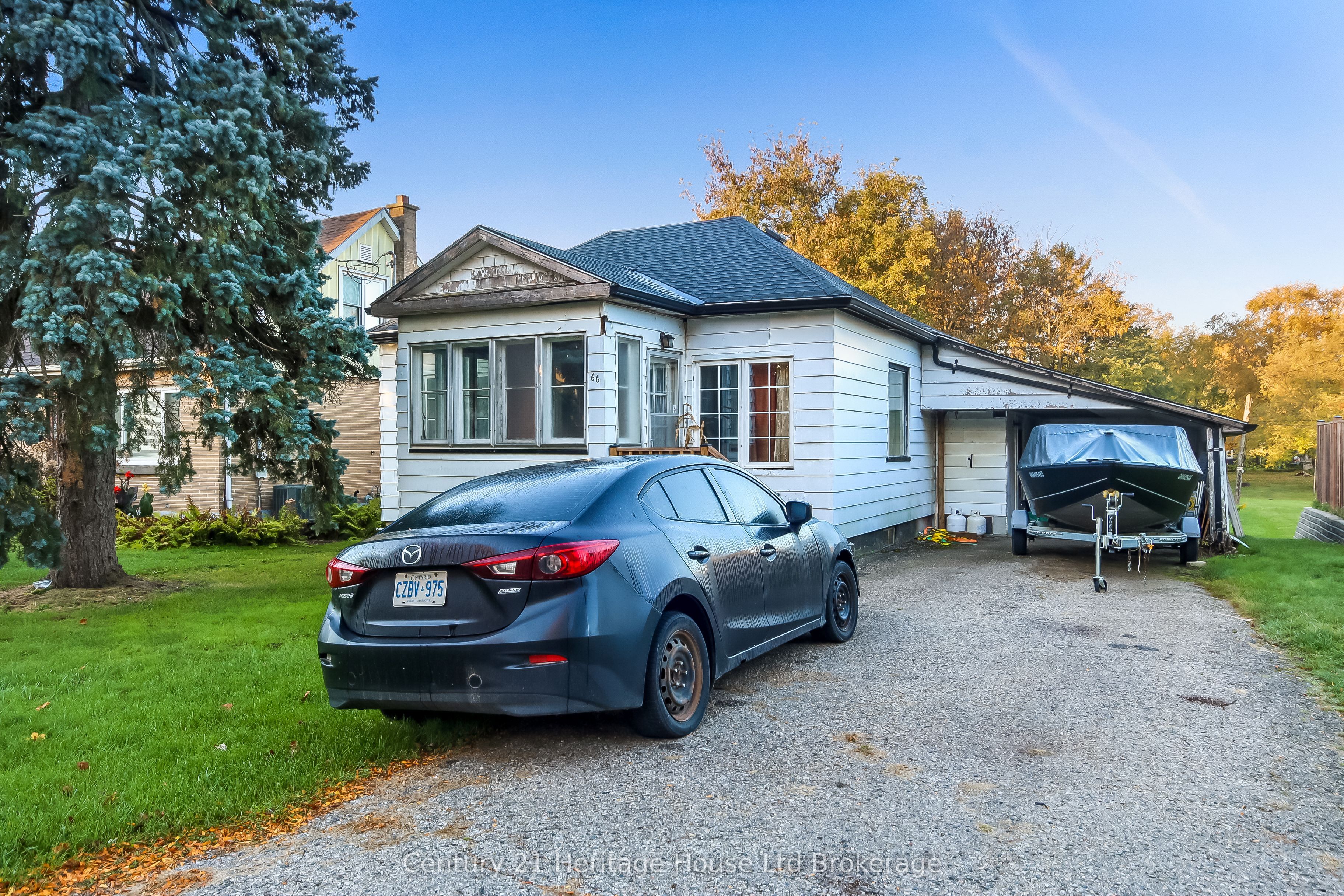 66 Bee Street Property Photo 2