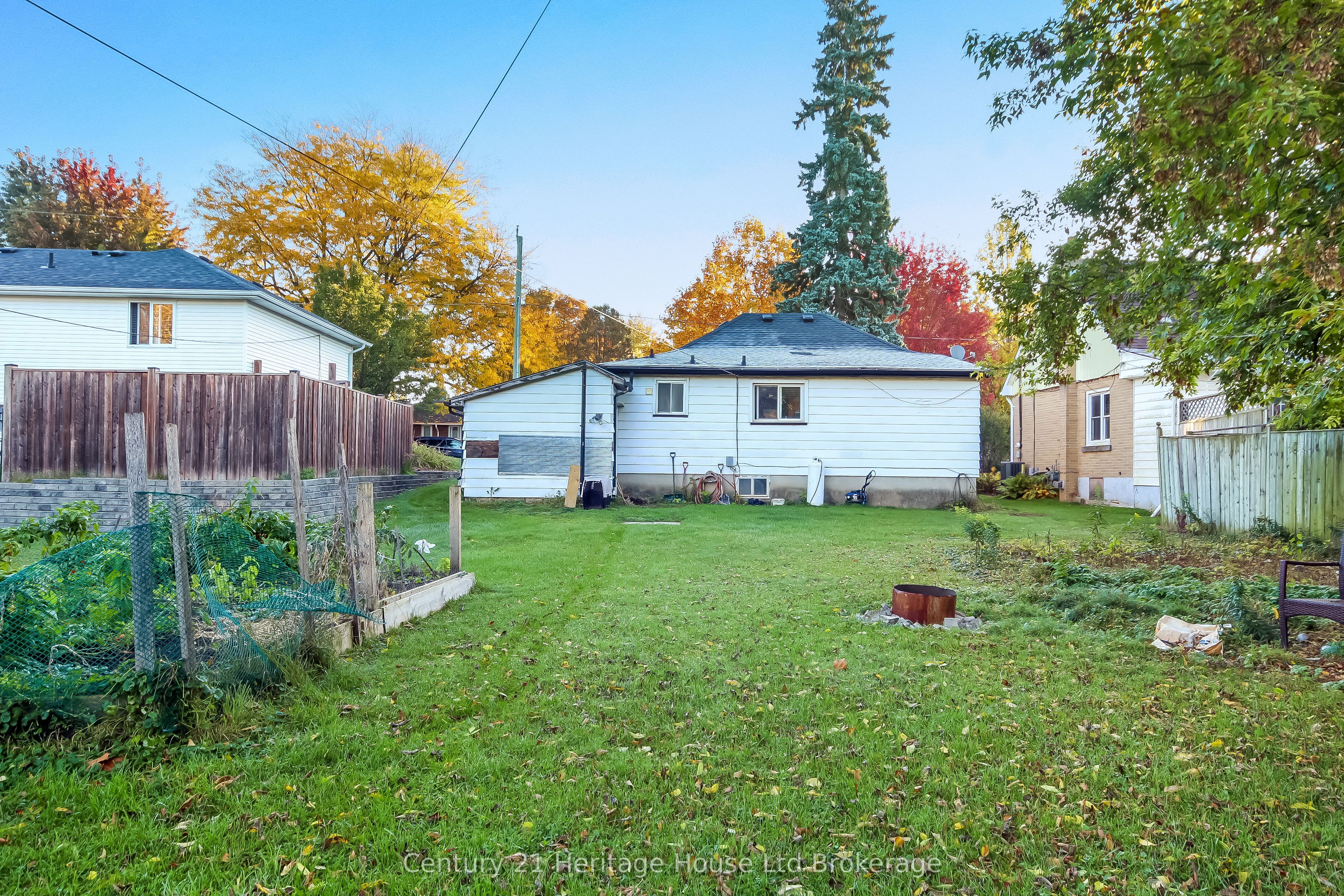 66 Bee Street Property Photo 3