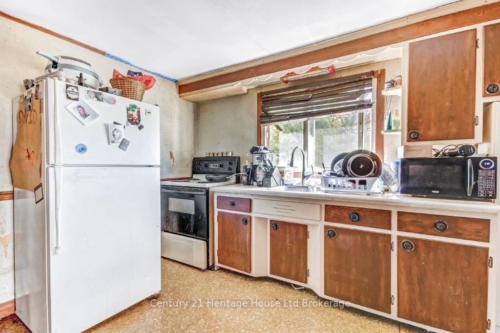 66 Bee Street Property Photo 6