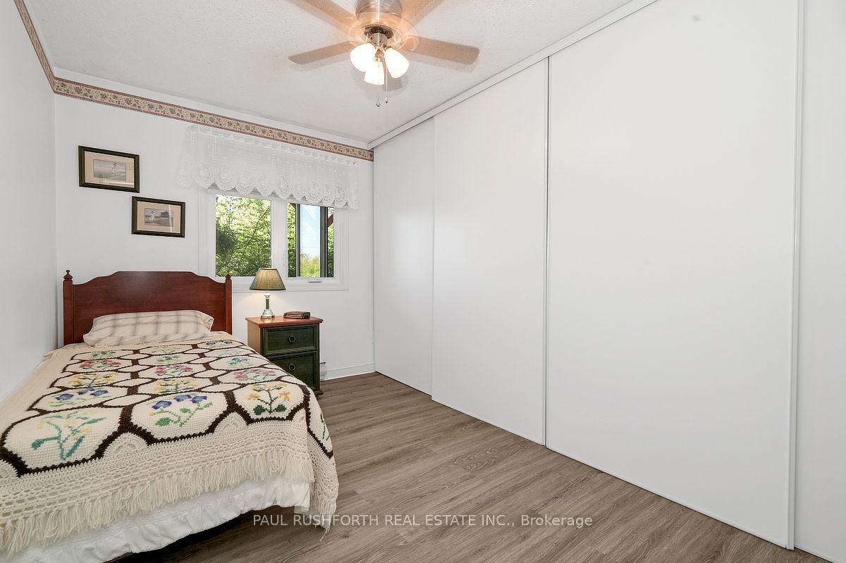 2362 Russland Road Property Photo 22