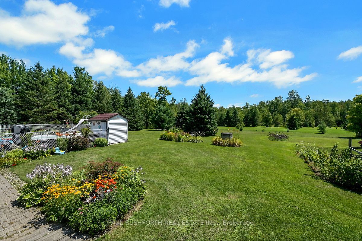 2362 Russland Road Property Photo 41