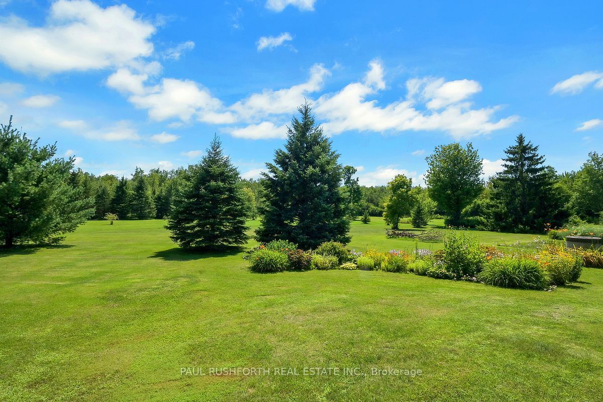 2362 Russland Road Property Photo 42