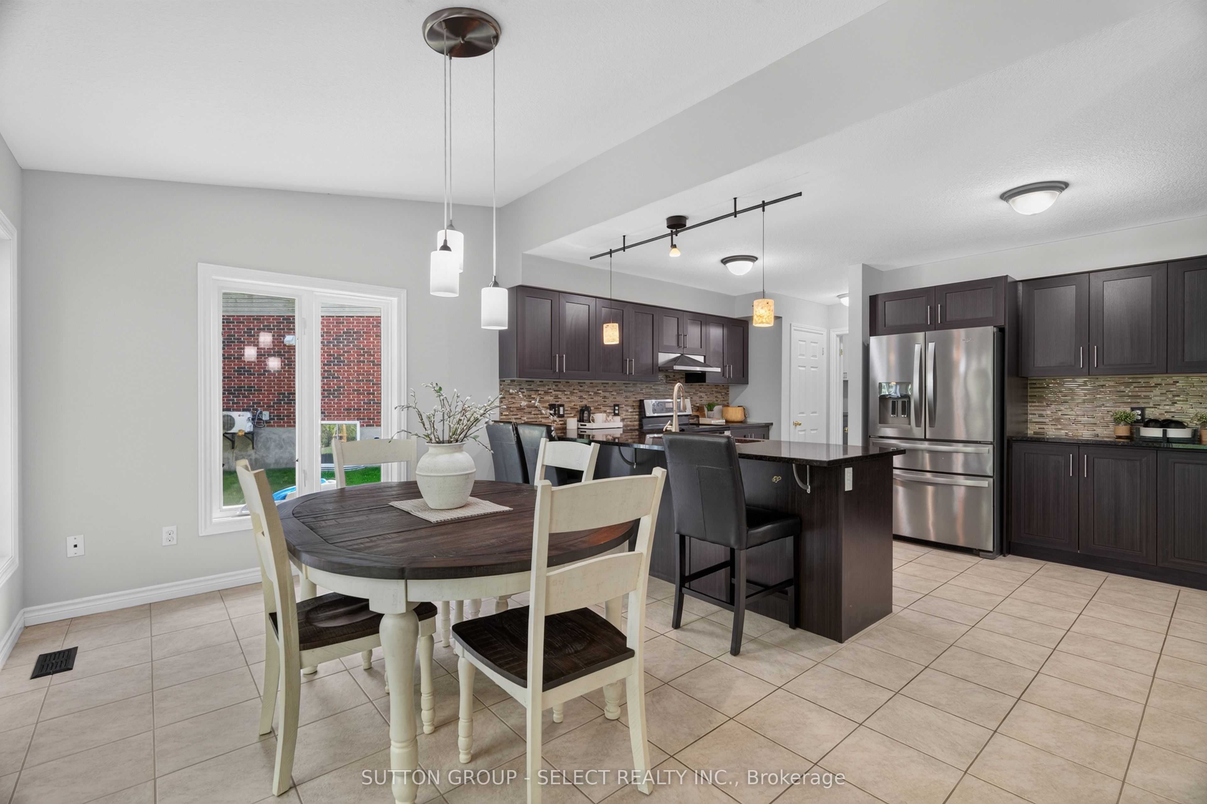 713 Silverfox Place Property Photo 14