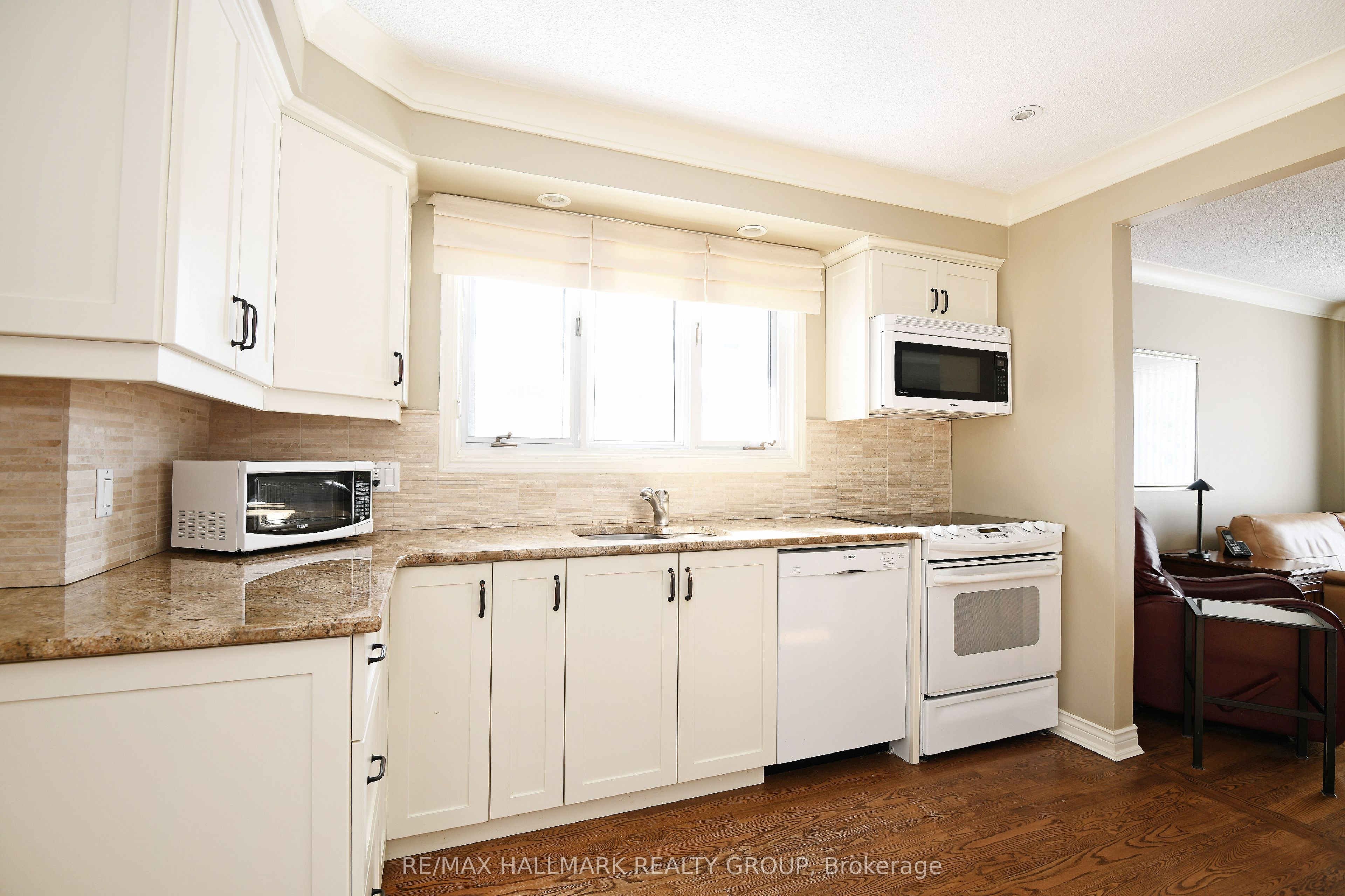 886 Trojan Avenue Property Photo 3